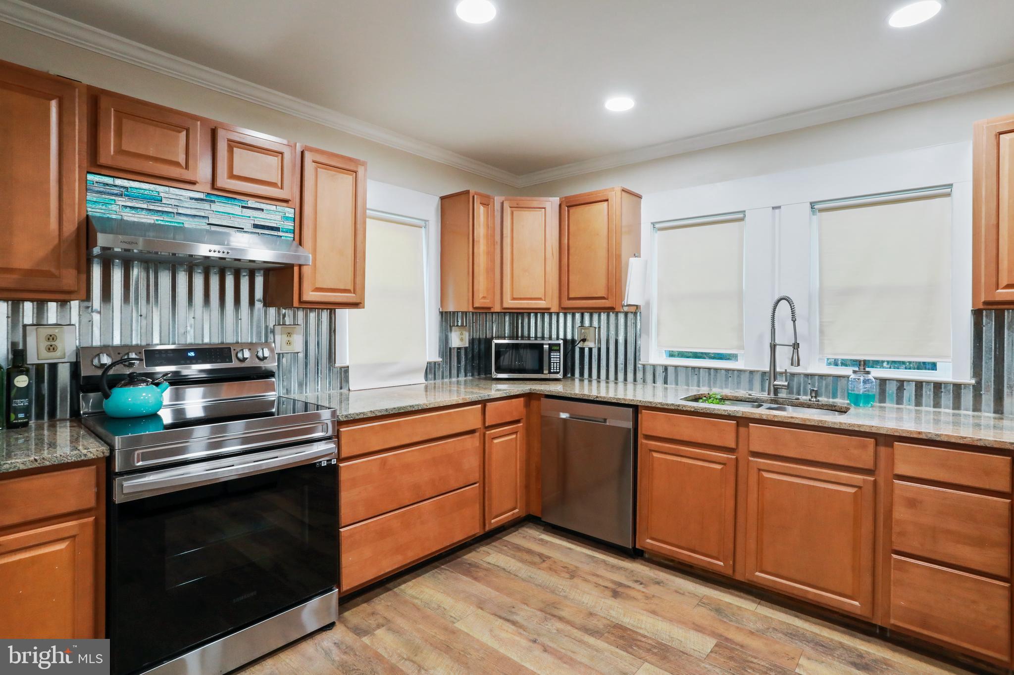 HEDGESVILLE - Residential