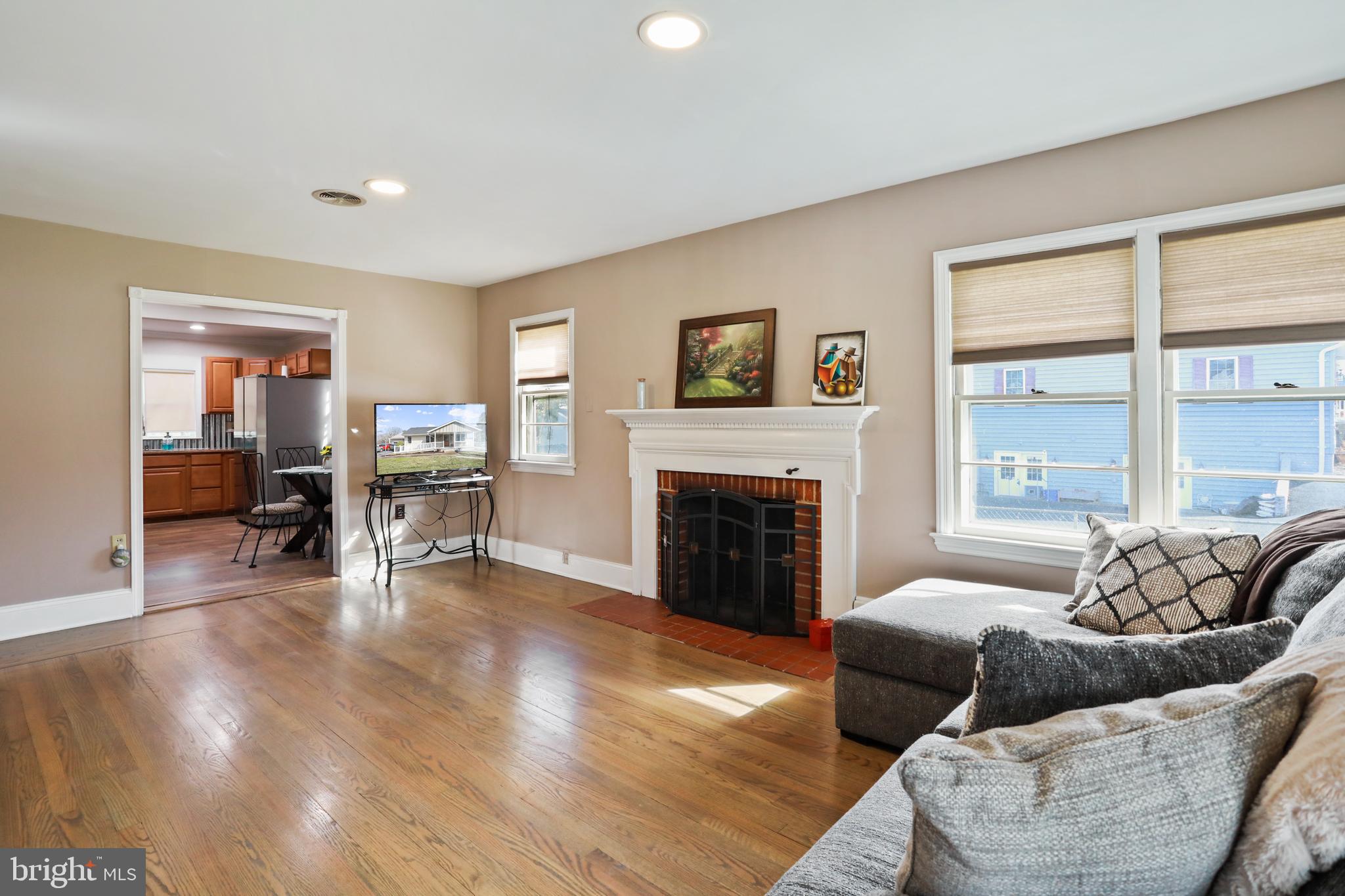 HEDGESVILLE - Residential