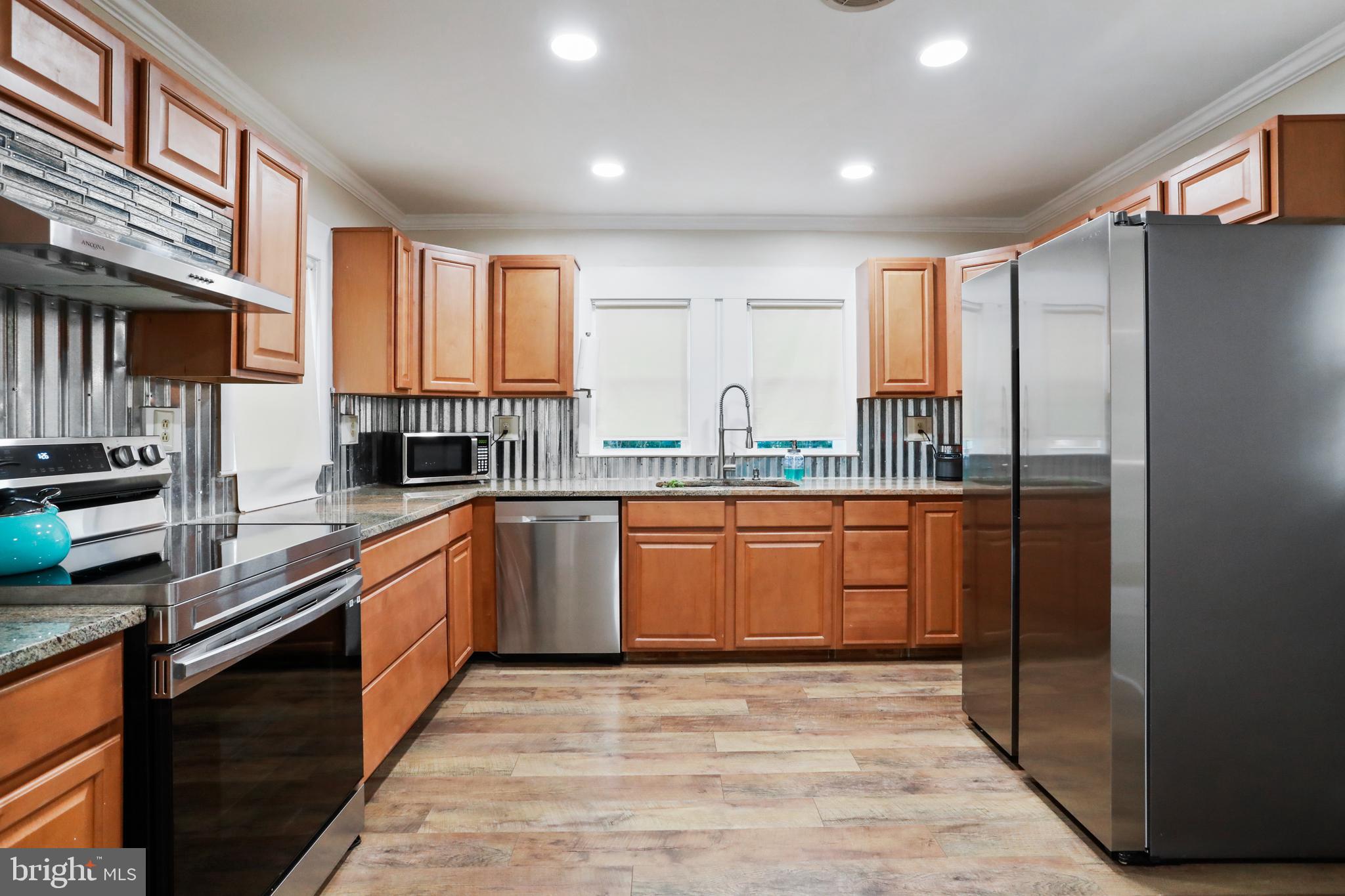 HEDGESVILLE - Residential