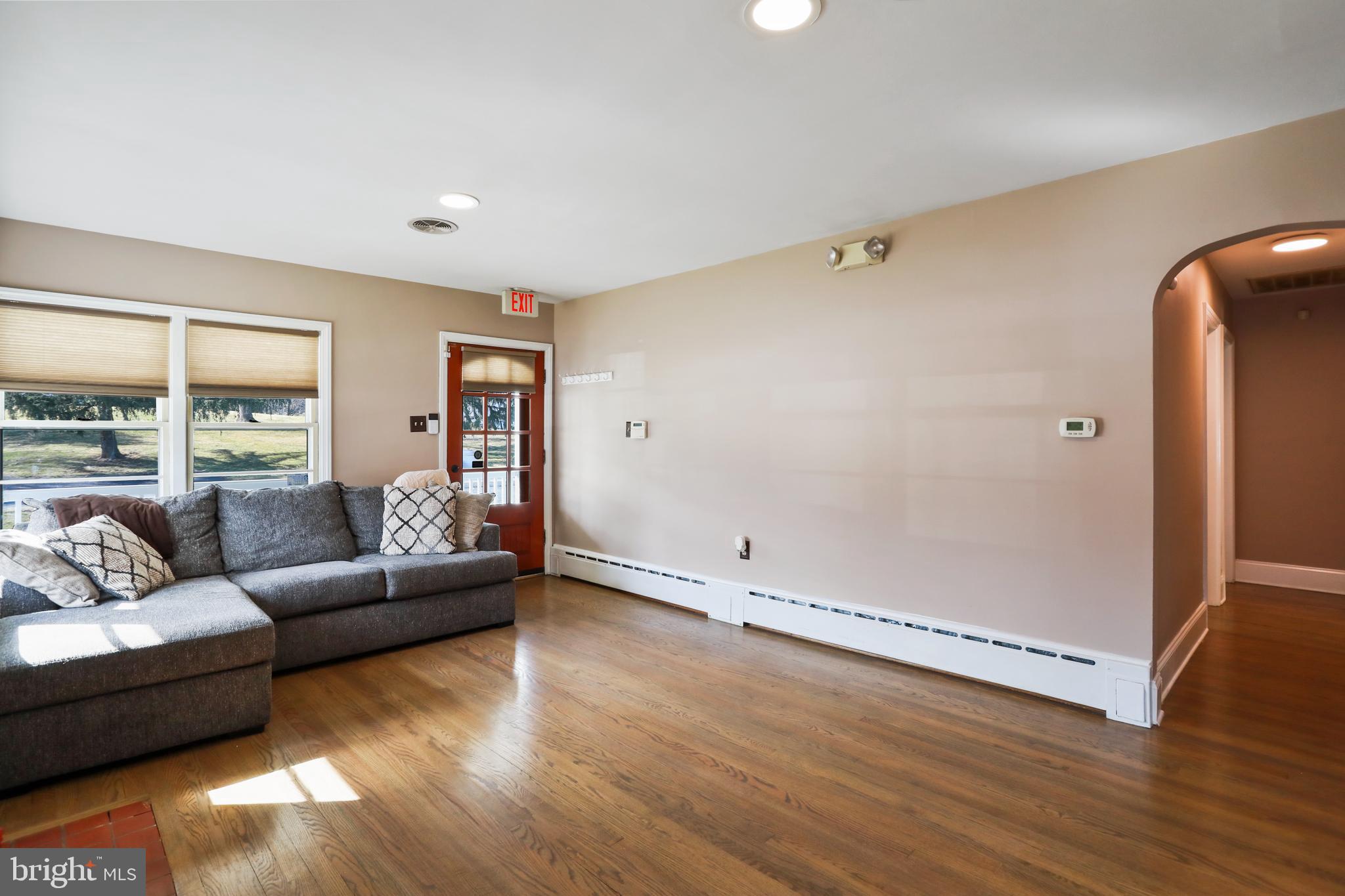 HEDGESVILLE - Residential