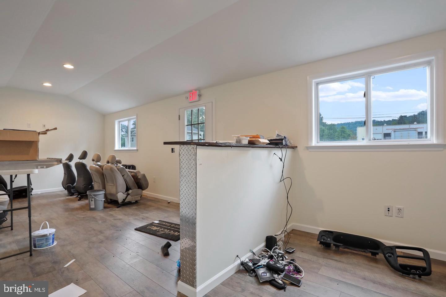 HEDGESVILLE - Residential