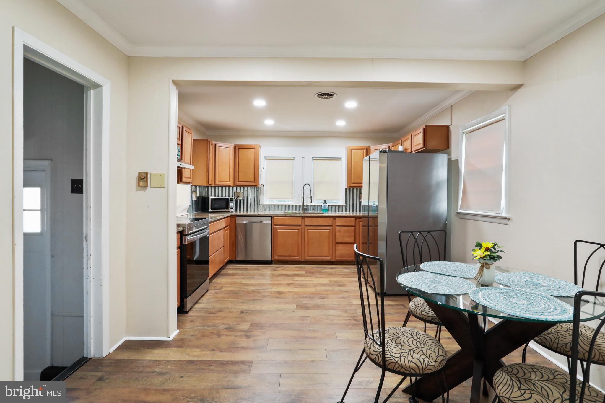 HEDGESVILLE - Residential