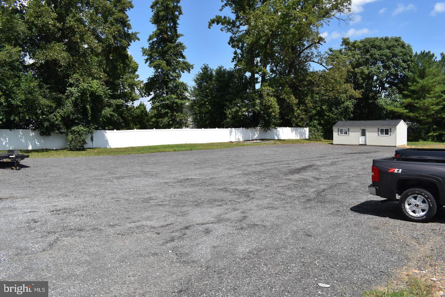 HEDGESVILLE - Residential