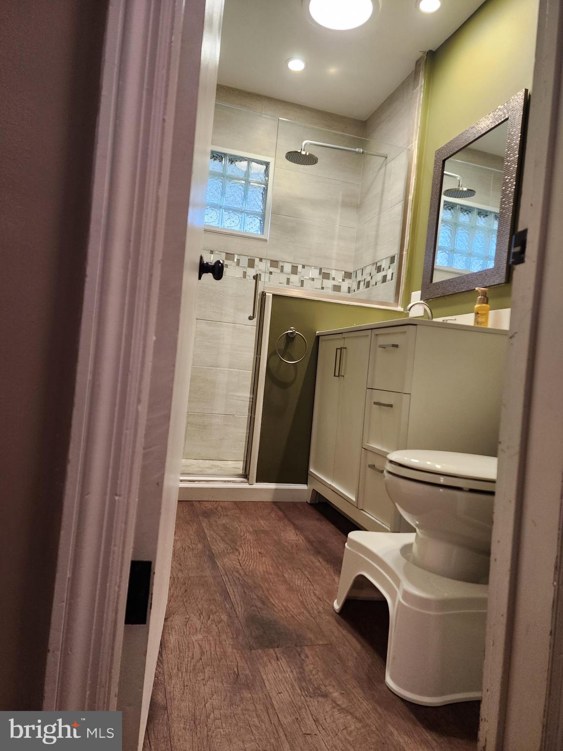 HEDGESVILLE - Residential