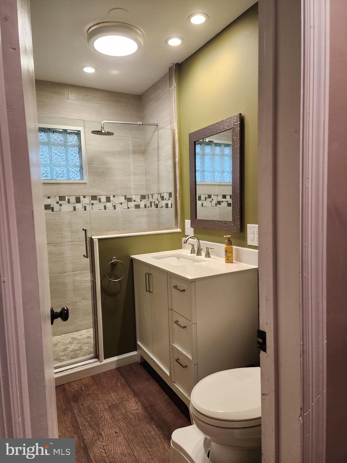 HEDGESVILLE - Residential