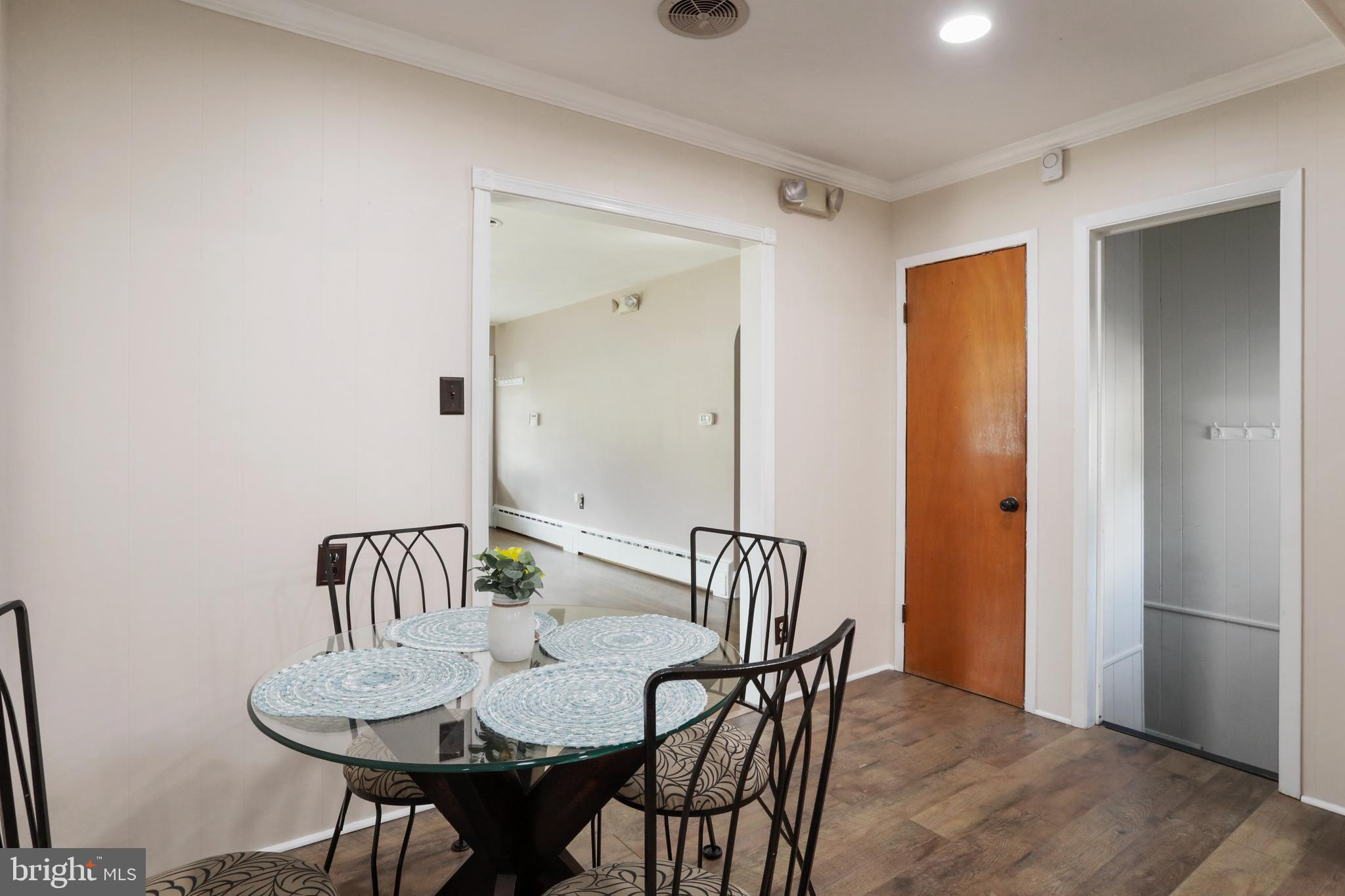 HEDGESVILLE - Residential