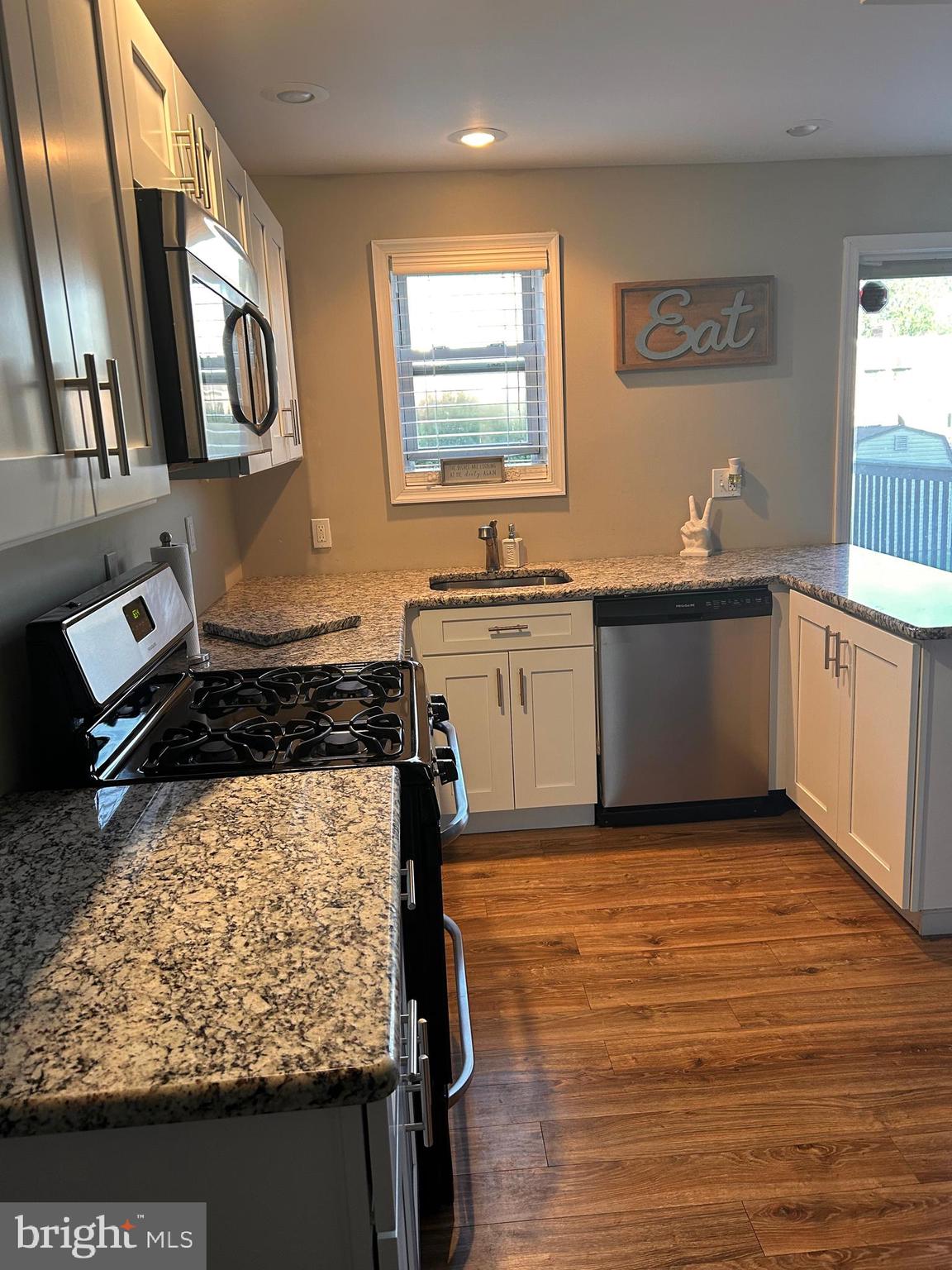 FOLCROFT - Residential Lease