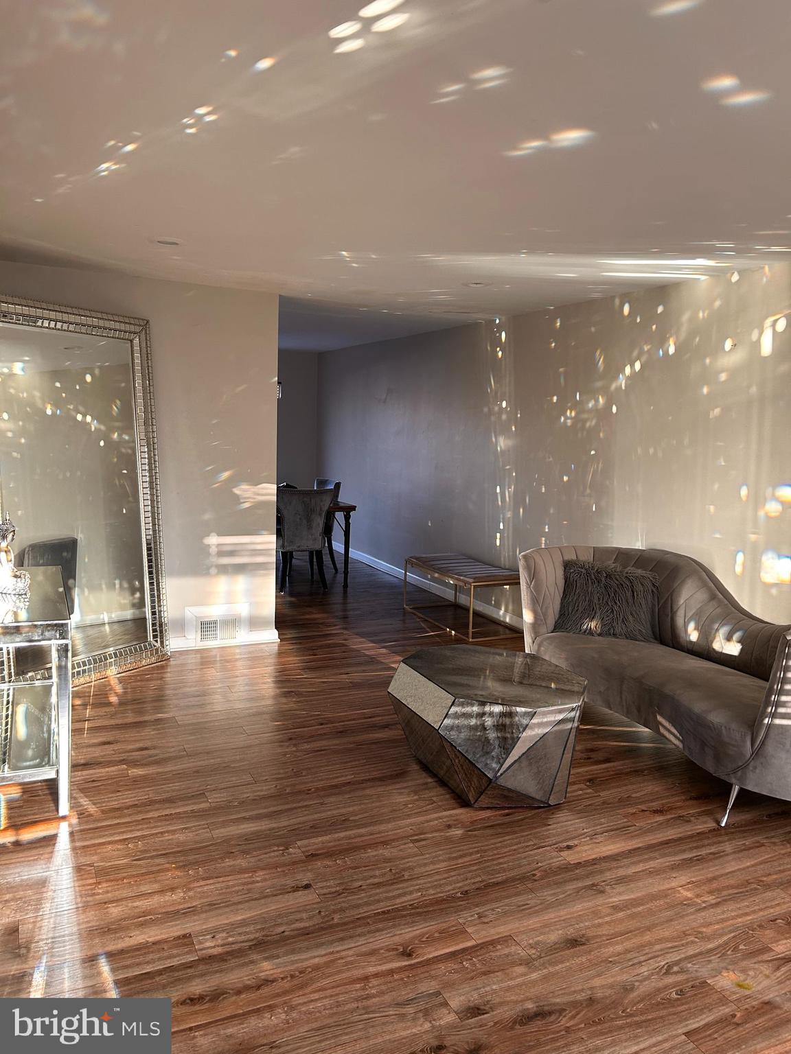 FOLCROFT - Residential Lease