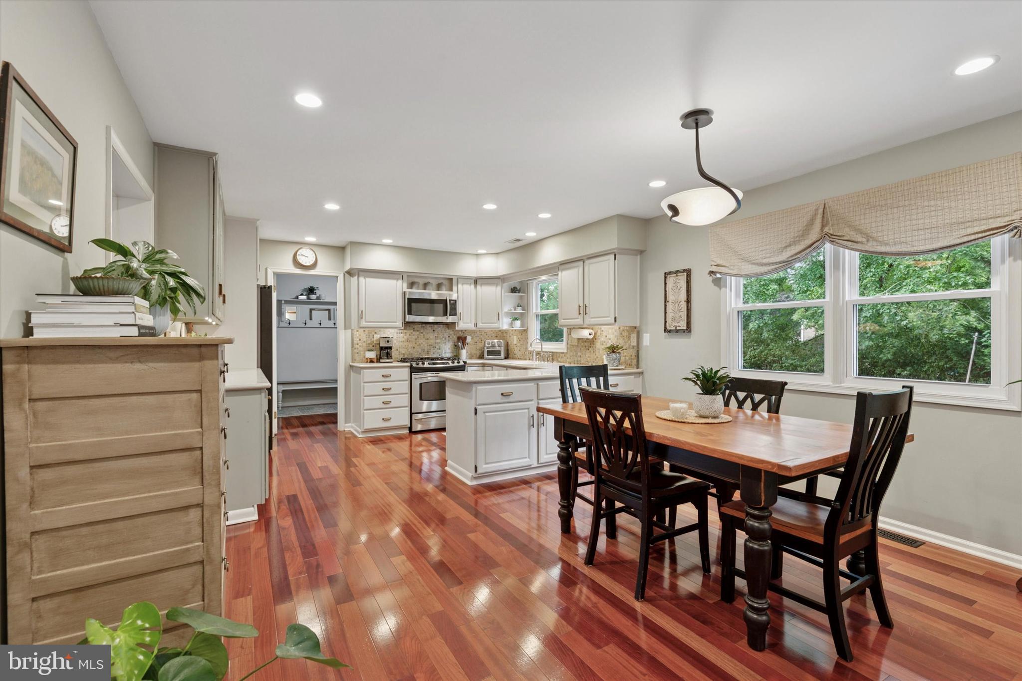 GWYNEDD HILL - Residential