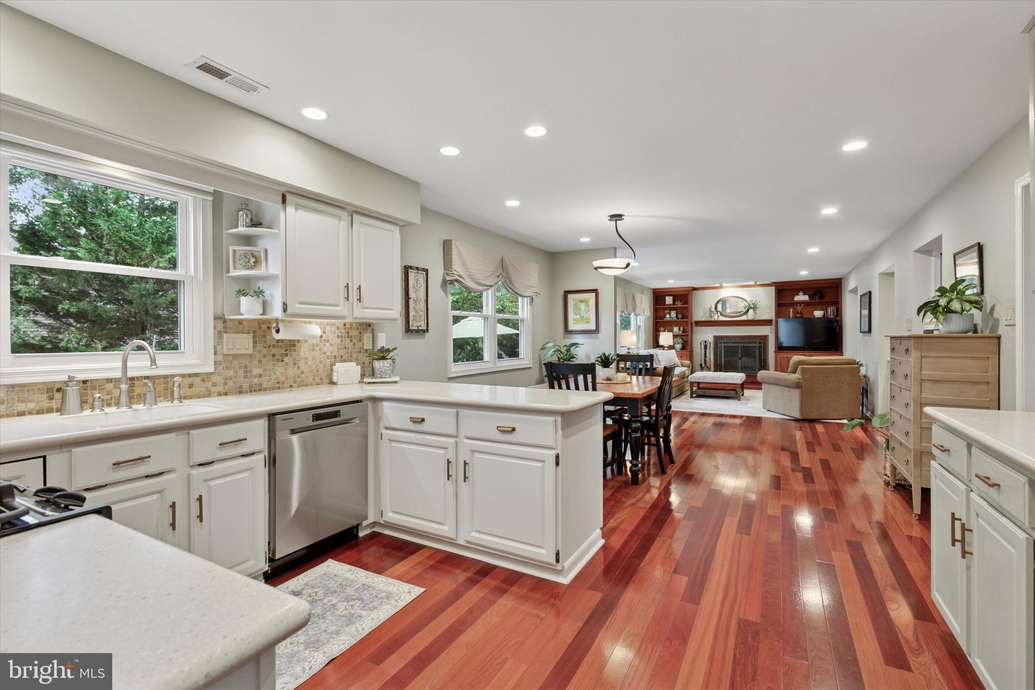 GWYNEDD HILL - Residential