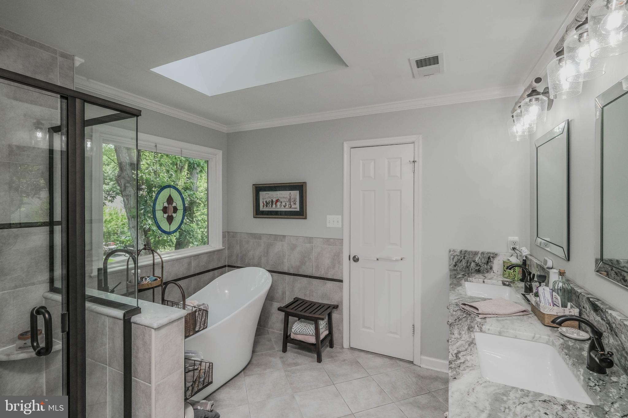 LAKE RIDGE LYNNWOOD - Residential