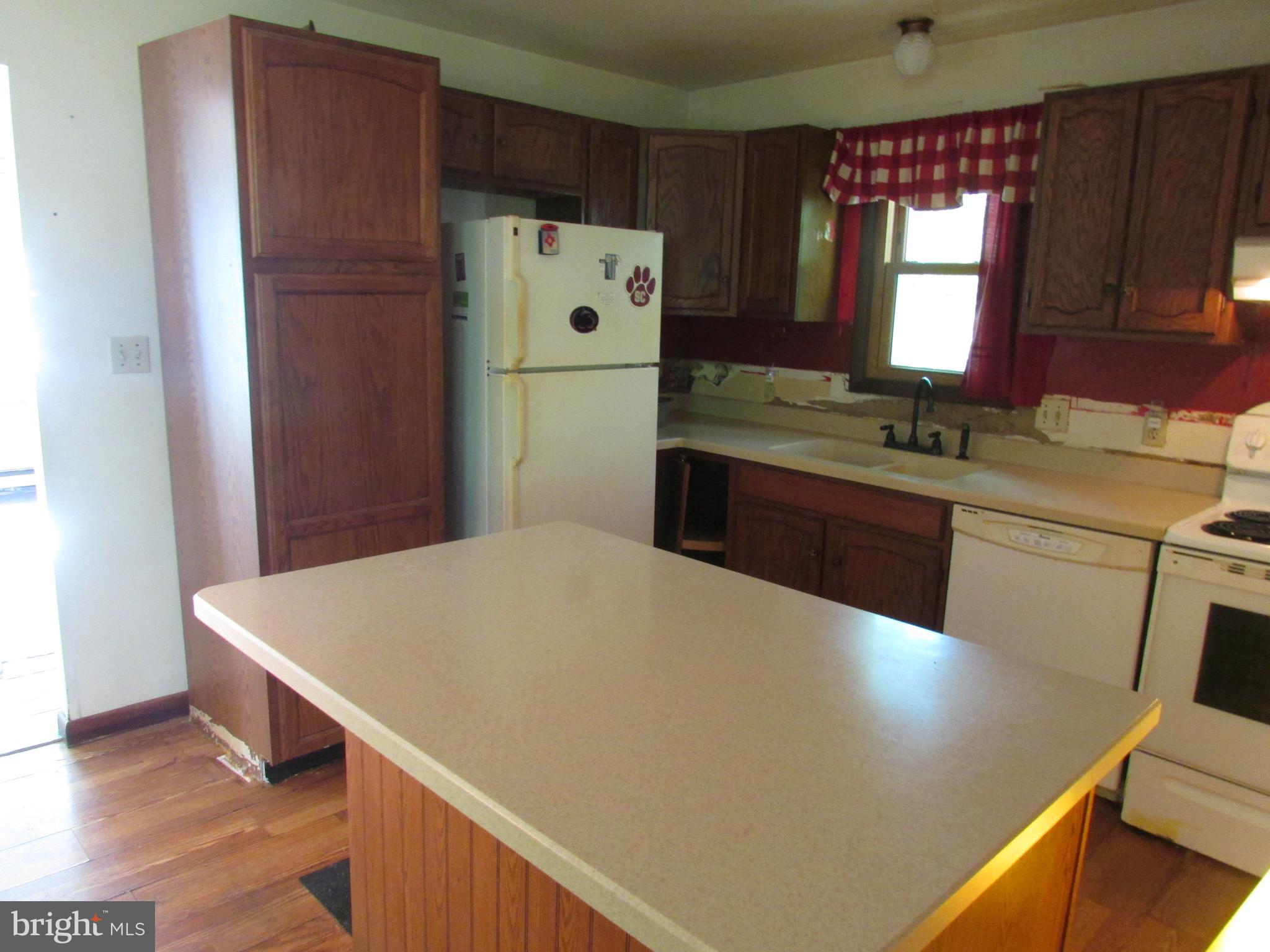 BREEZEWOOD FOREST - Residential