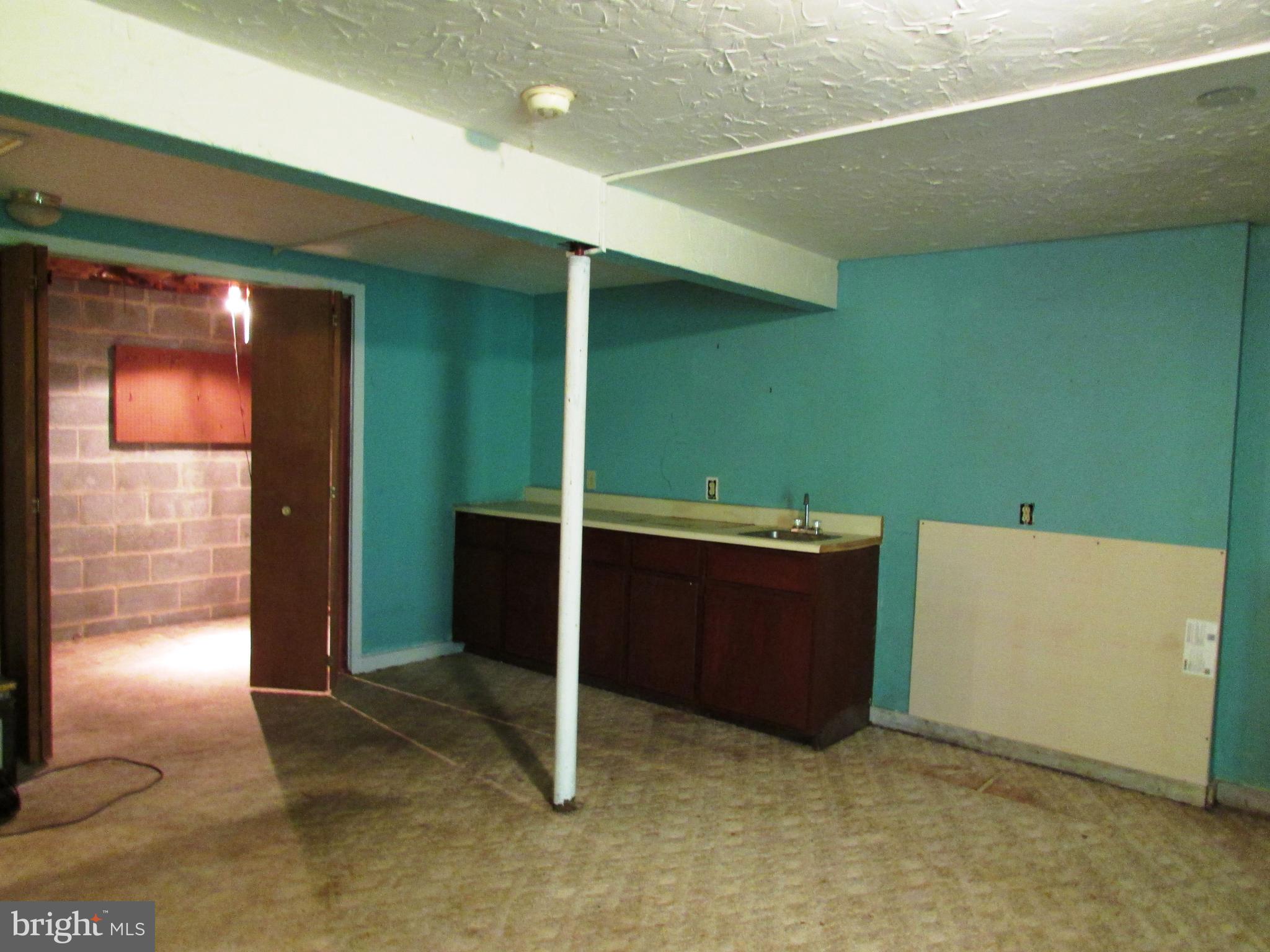 BREEZEWOOD FOREST - Residential