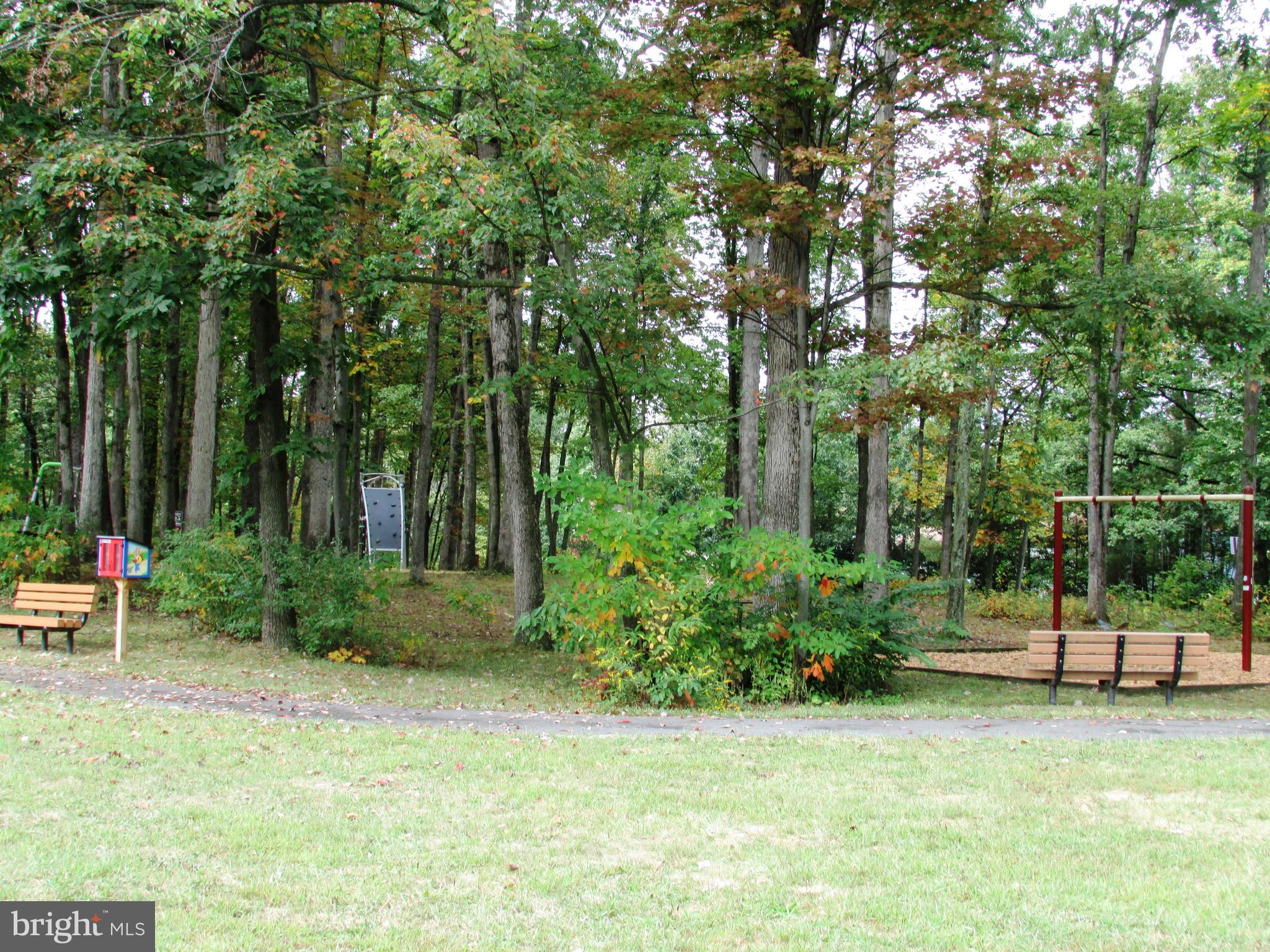 BREEZEWOOD FOREST - Residential