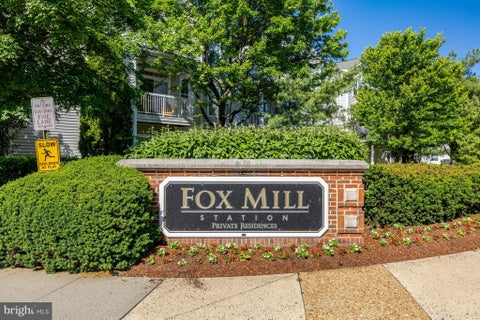 Photo of 13030 Cabin Creek Road, HERNDON, VA 20171 (MLS # VAFX2343510)