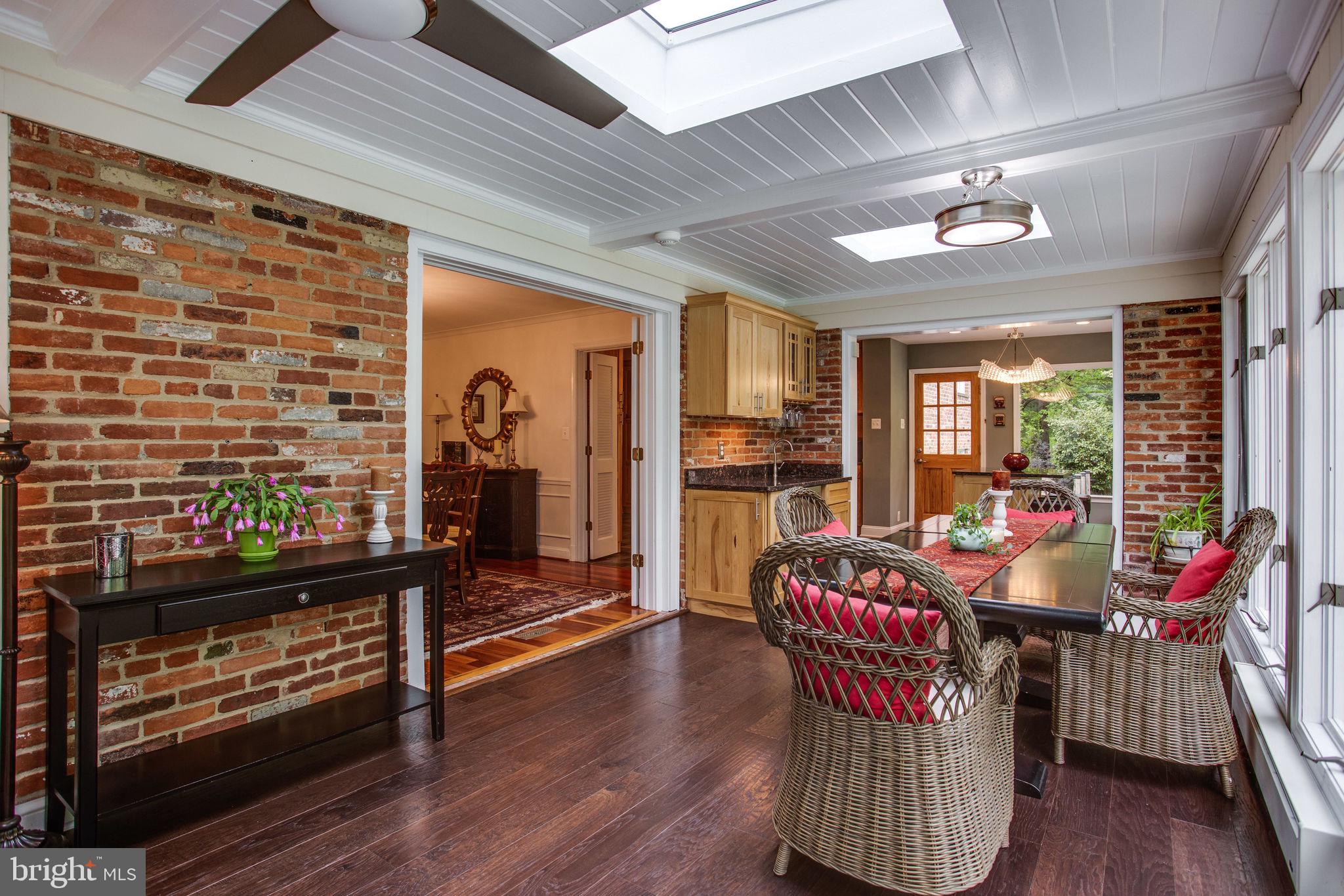 POTOMAC OUTSIDE - Residential