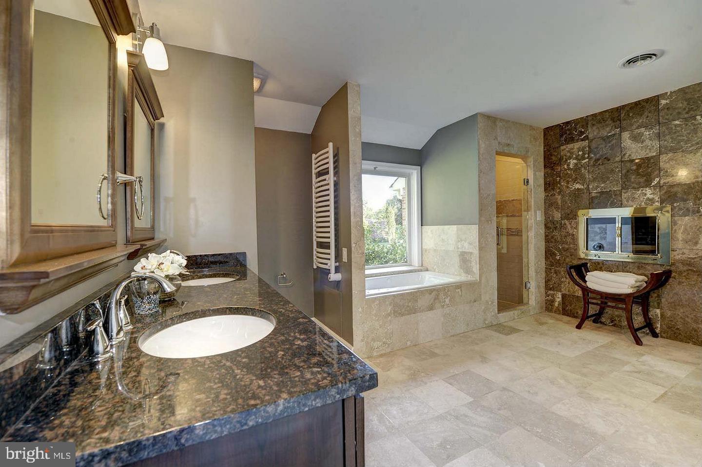 POTOMAC OUTSIDE - Residential