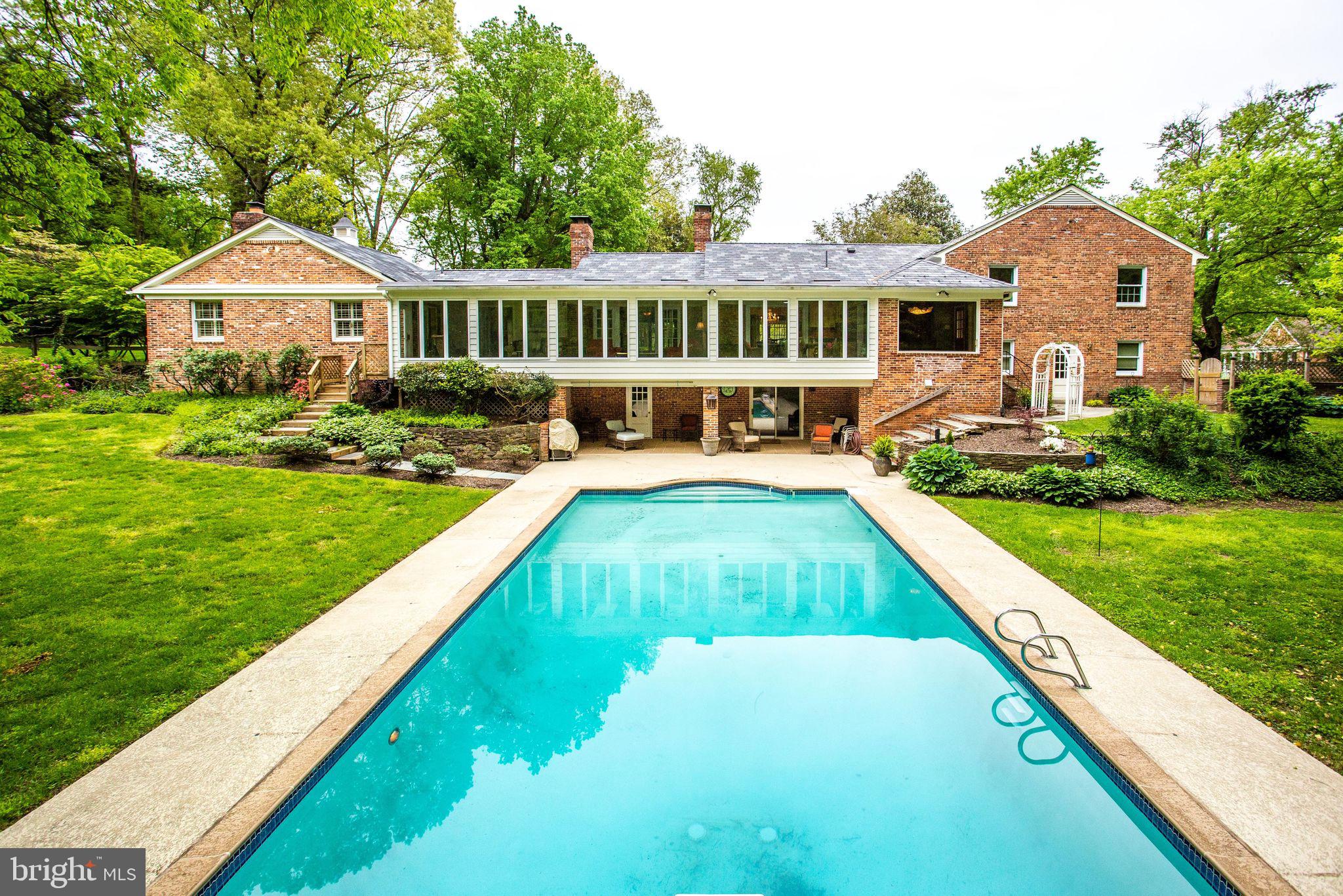 POTOMAC OUTSIDE - Residential