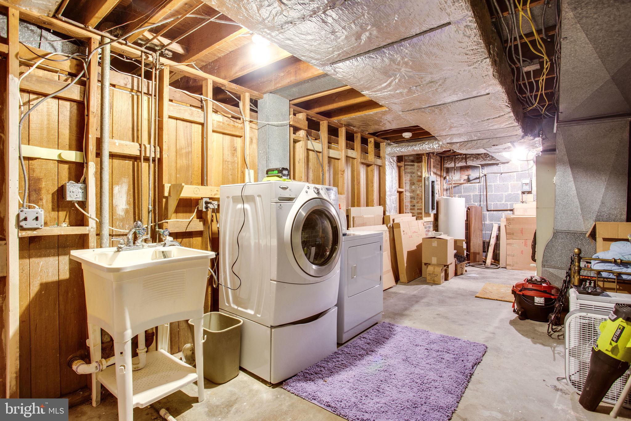 POTOMAC OUTSIDE - Residential