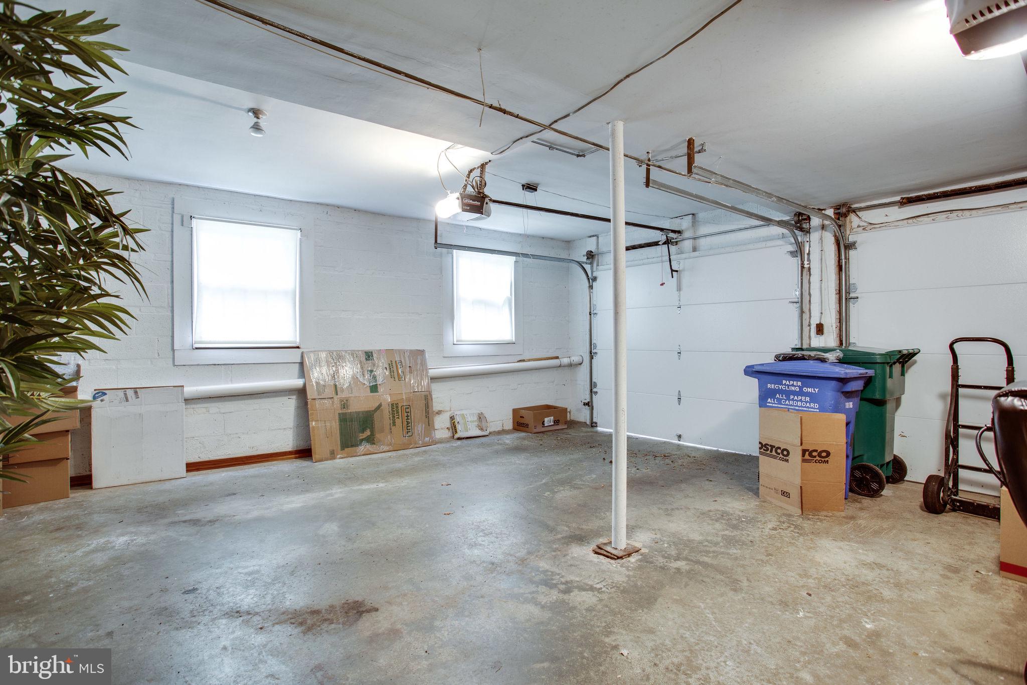 POTOMAC OUTSIDE - Residential