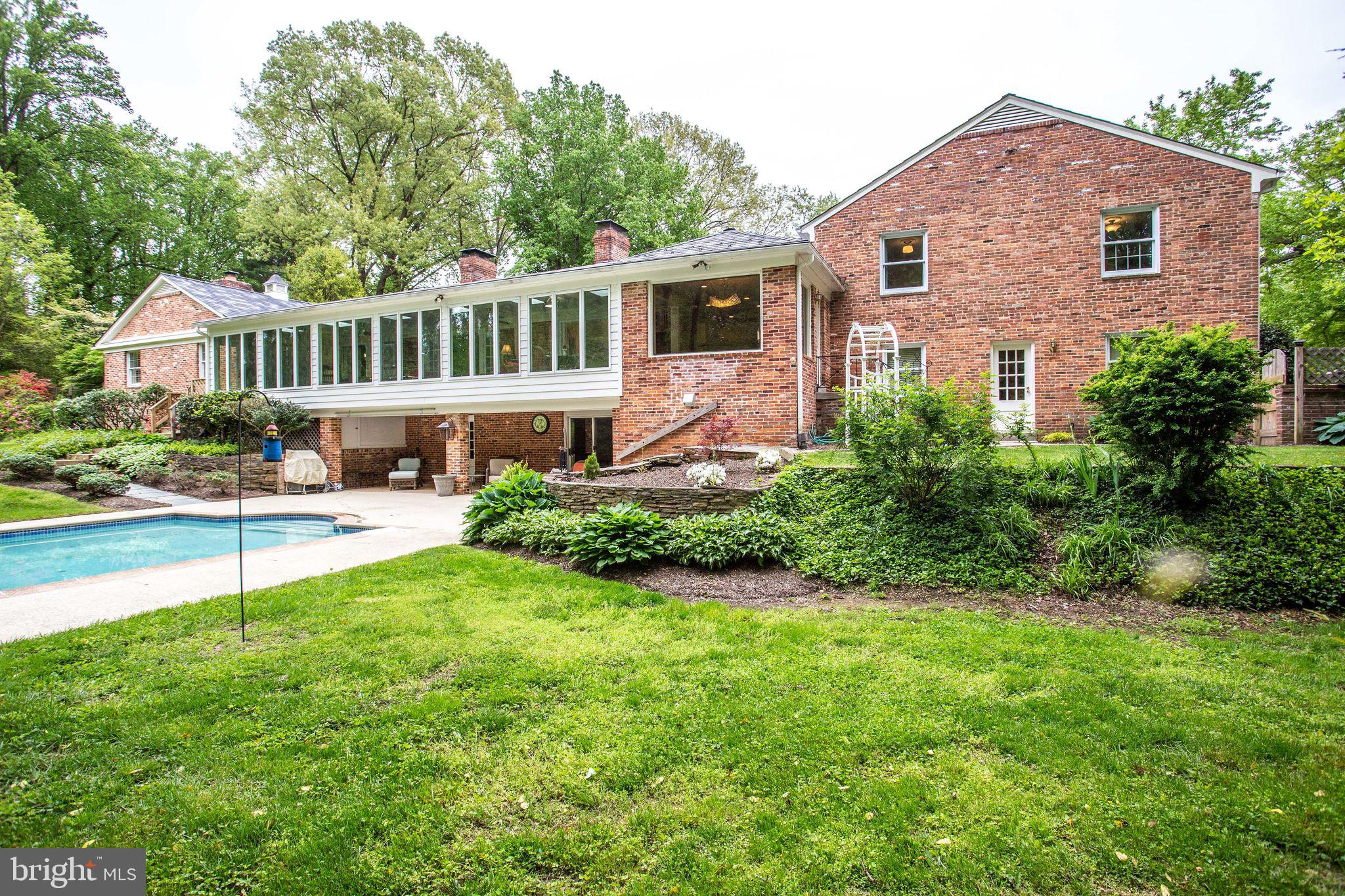 POTOMAC OUTSIDE - Residential