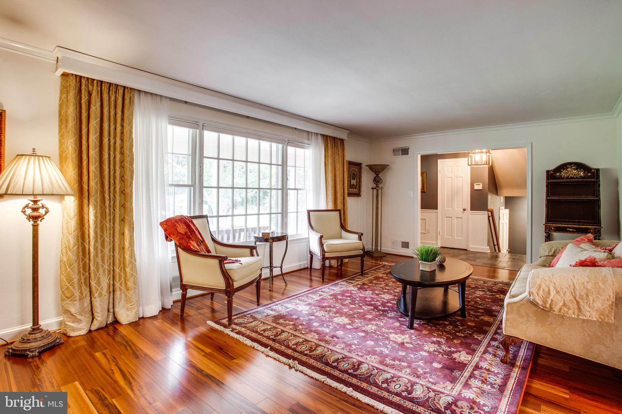 POTOMAC OUTSIDE - Residential