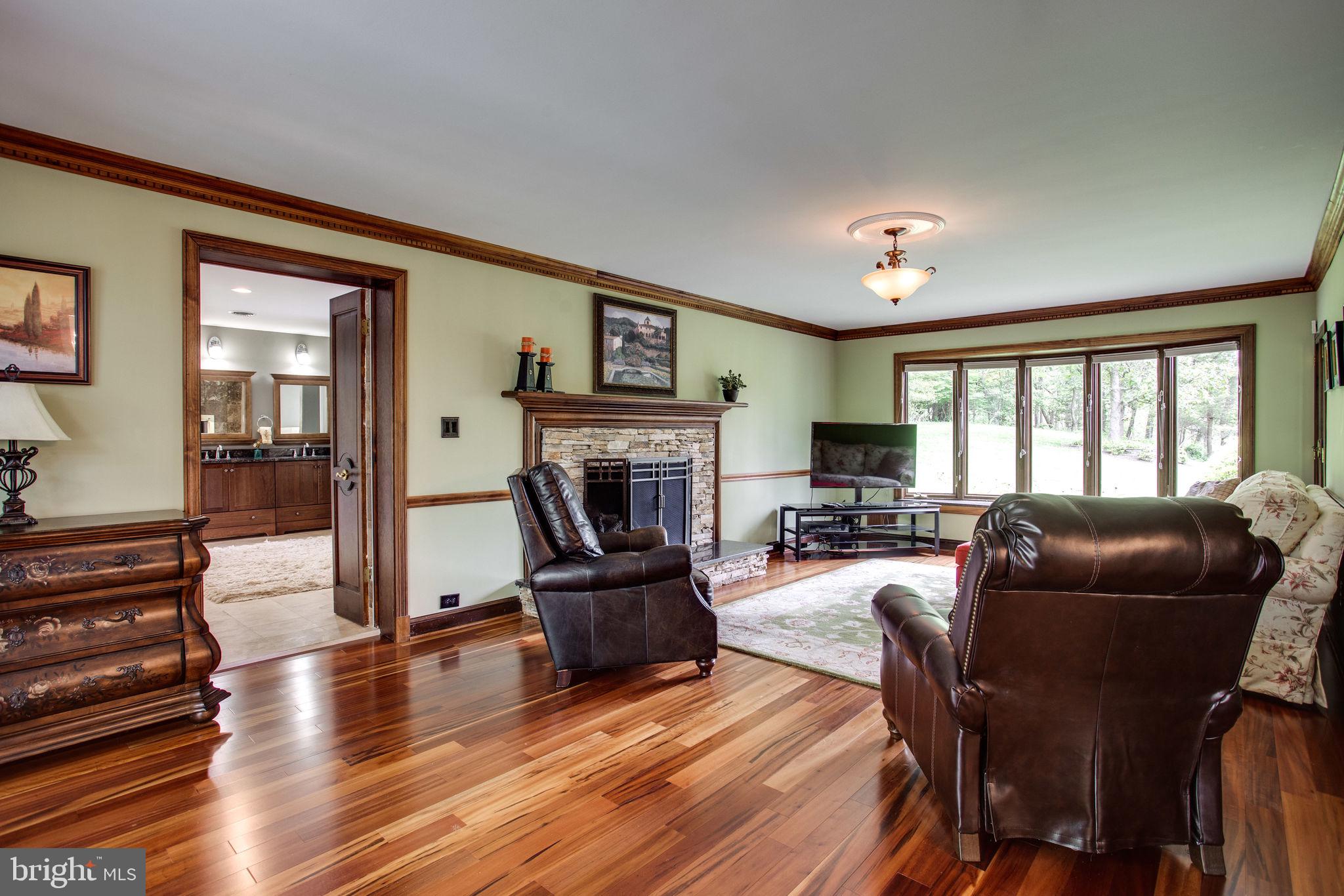 POTOMAC OUTSIDE - Residential