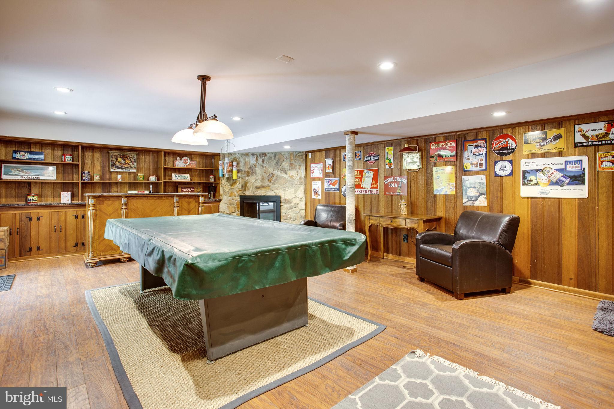 POTOMAC OUTSIDE - Residential