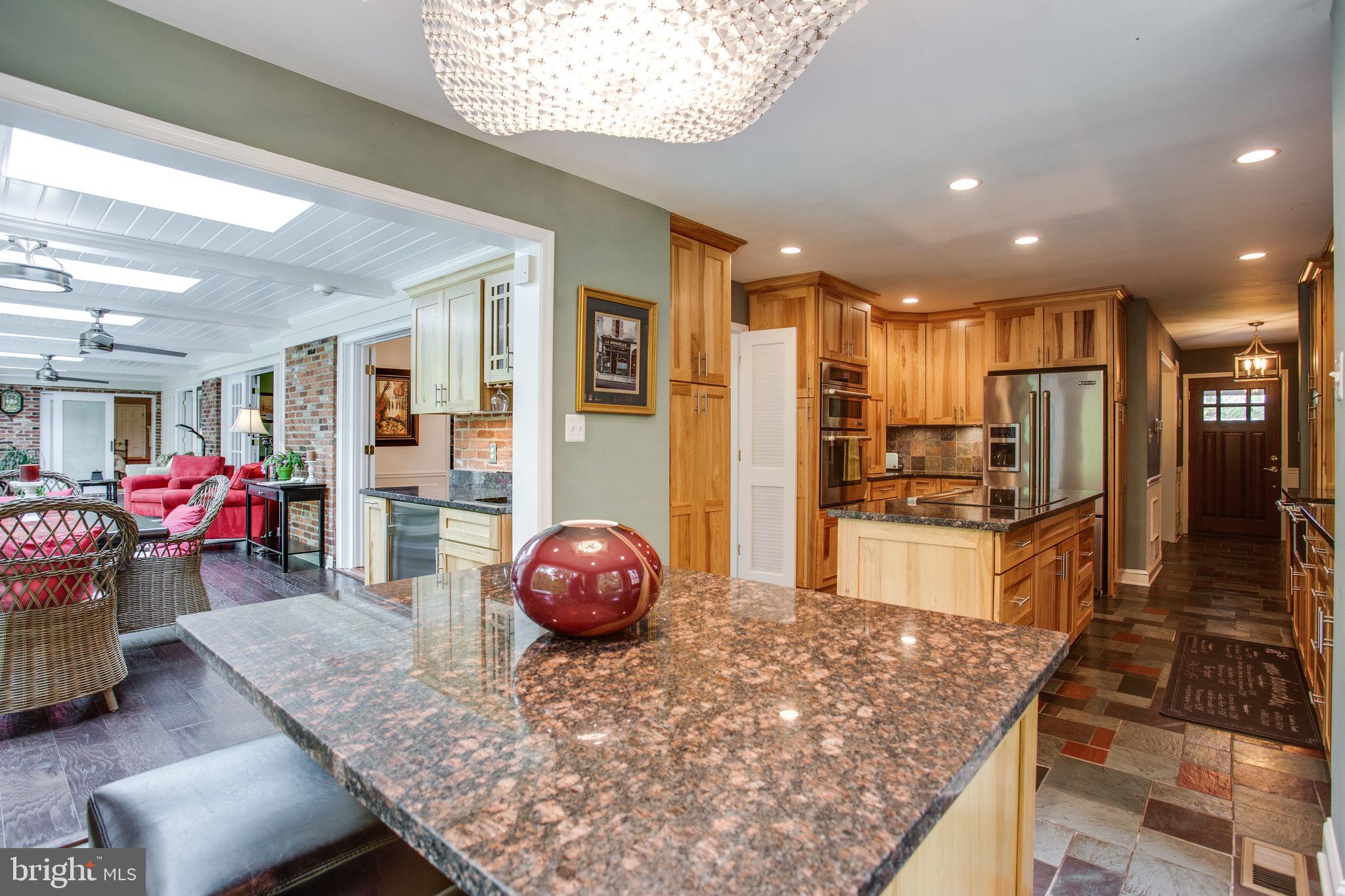 POTOMAC OUTSIDE - Residential