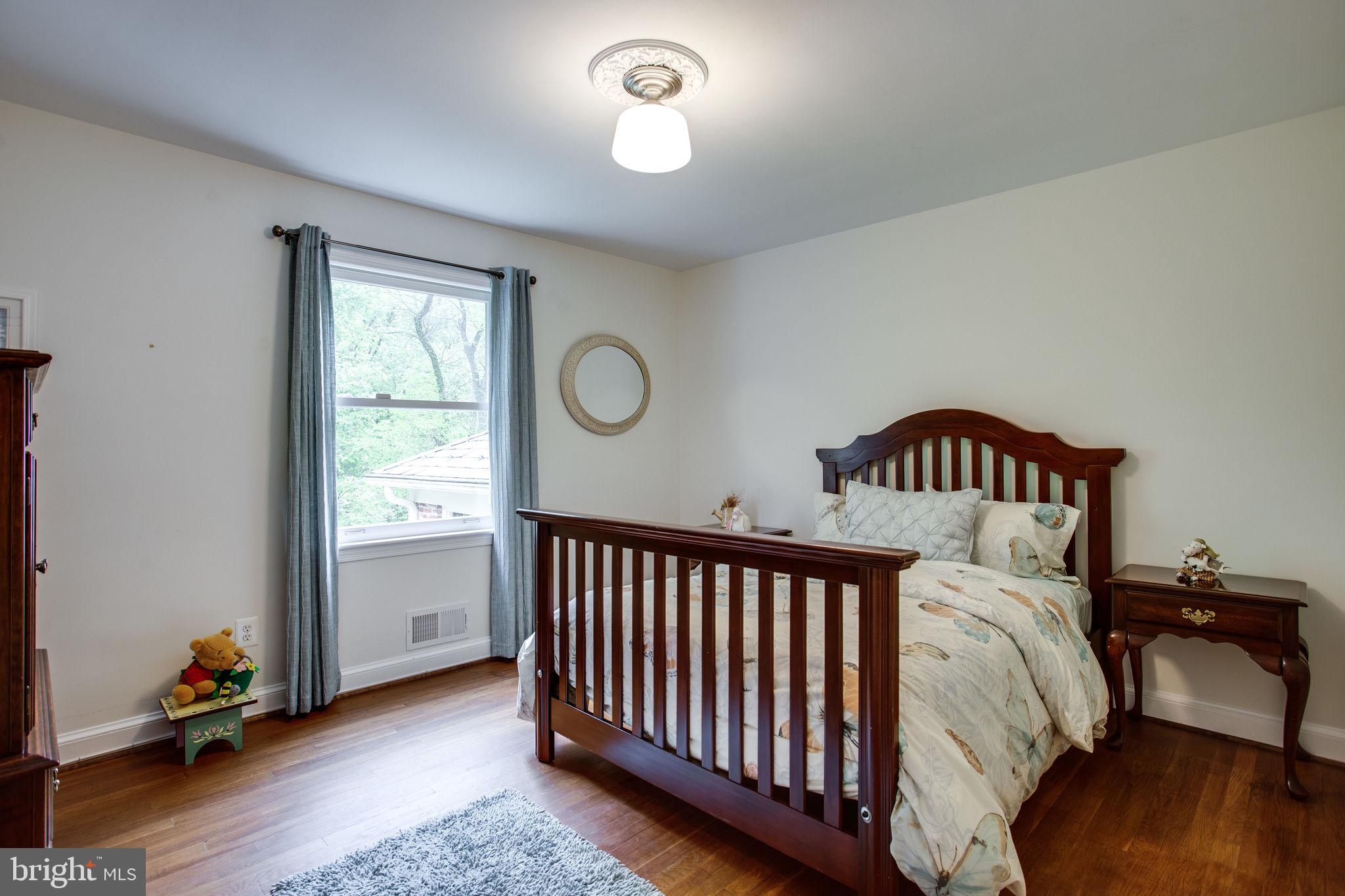 POTOMAC OUTSIDE - Residential