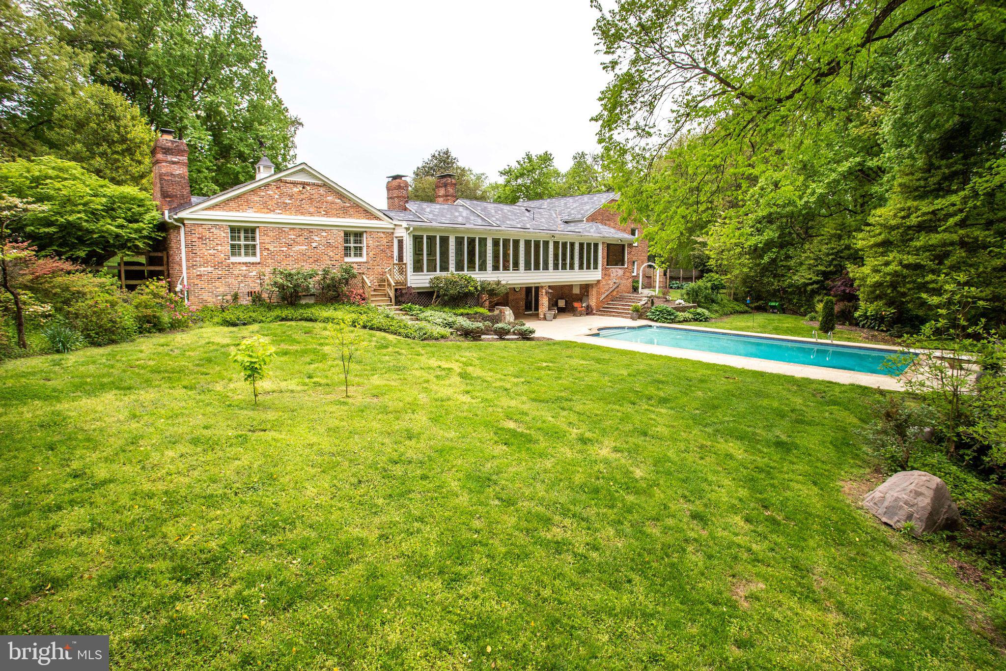 POTOMAC OUTSIDE - Residential