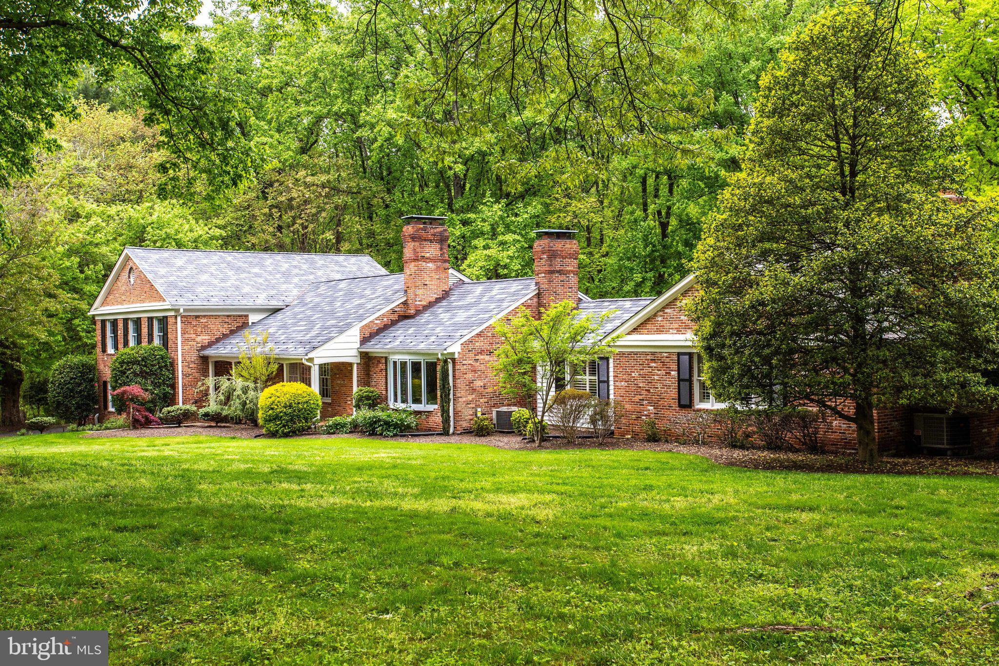 POTOMAC OUTSIDE - Residential