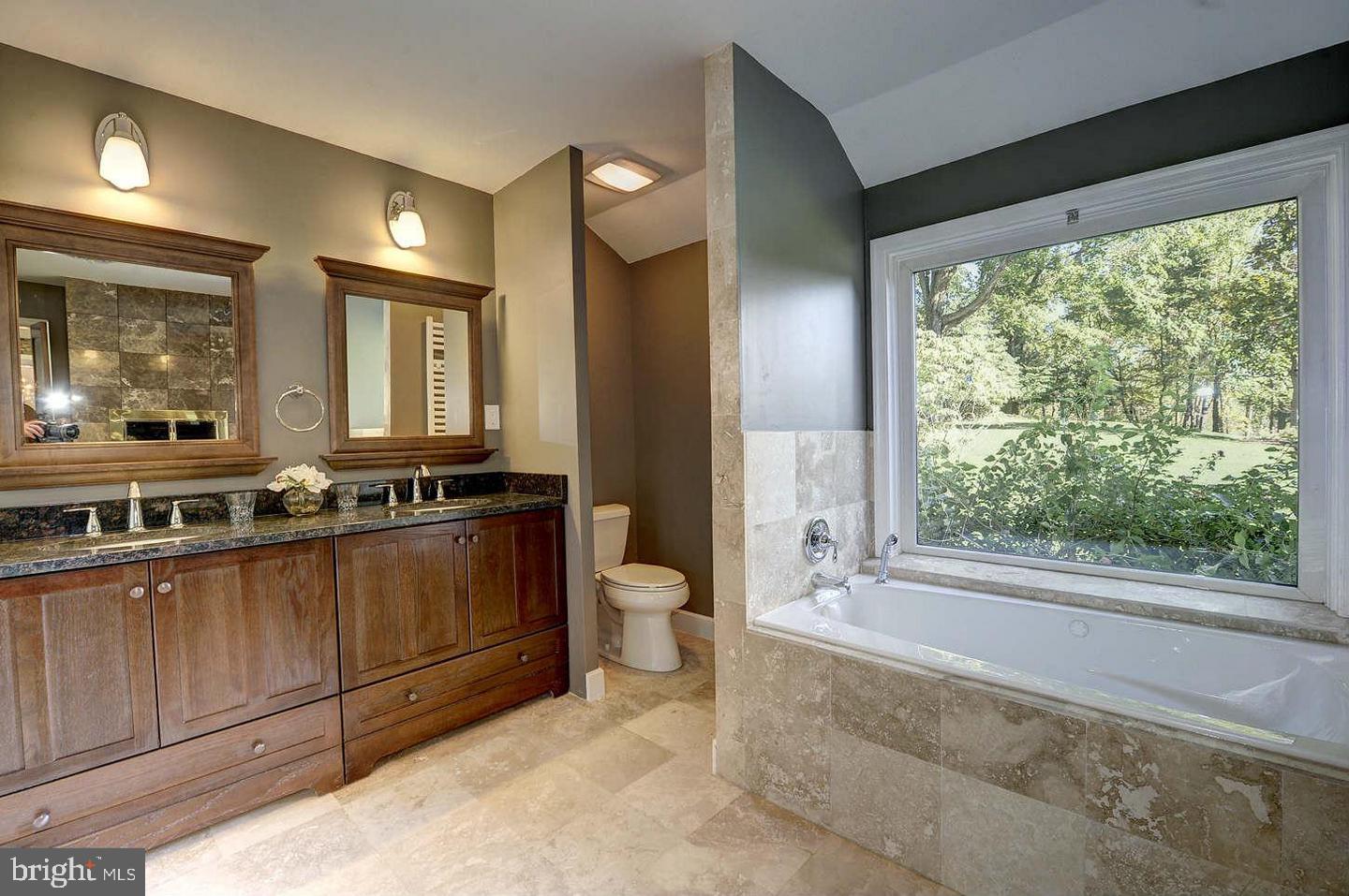 POTOMAC OUTSIDE - Residential