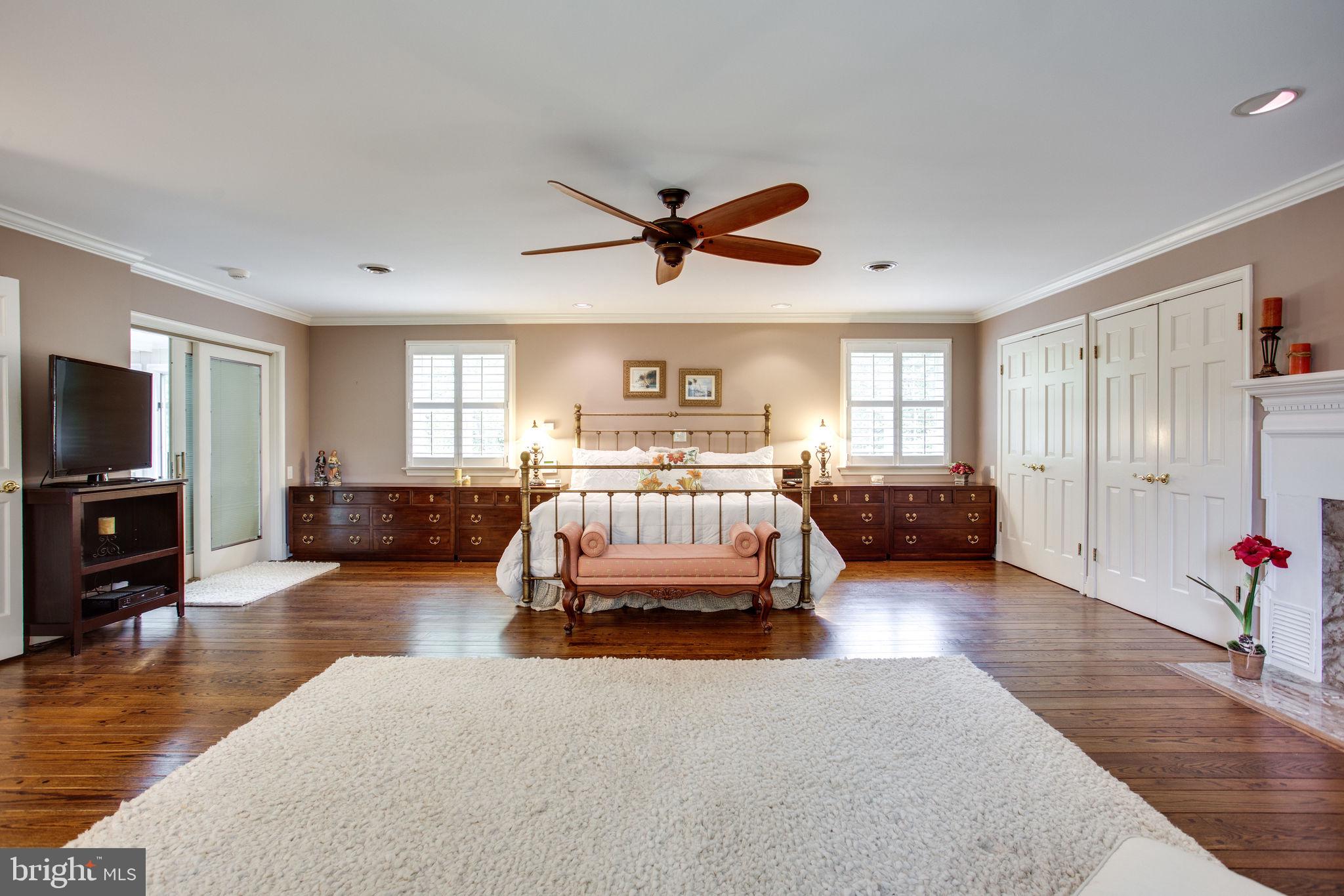 POTOMAC OUTSIDE - Residential