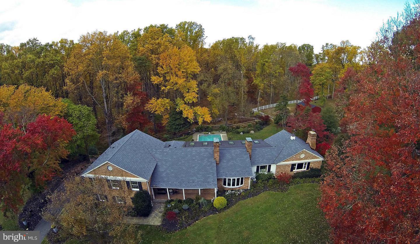 POTOMAC OUTSIDE - Residential