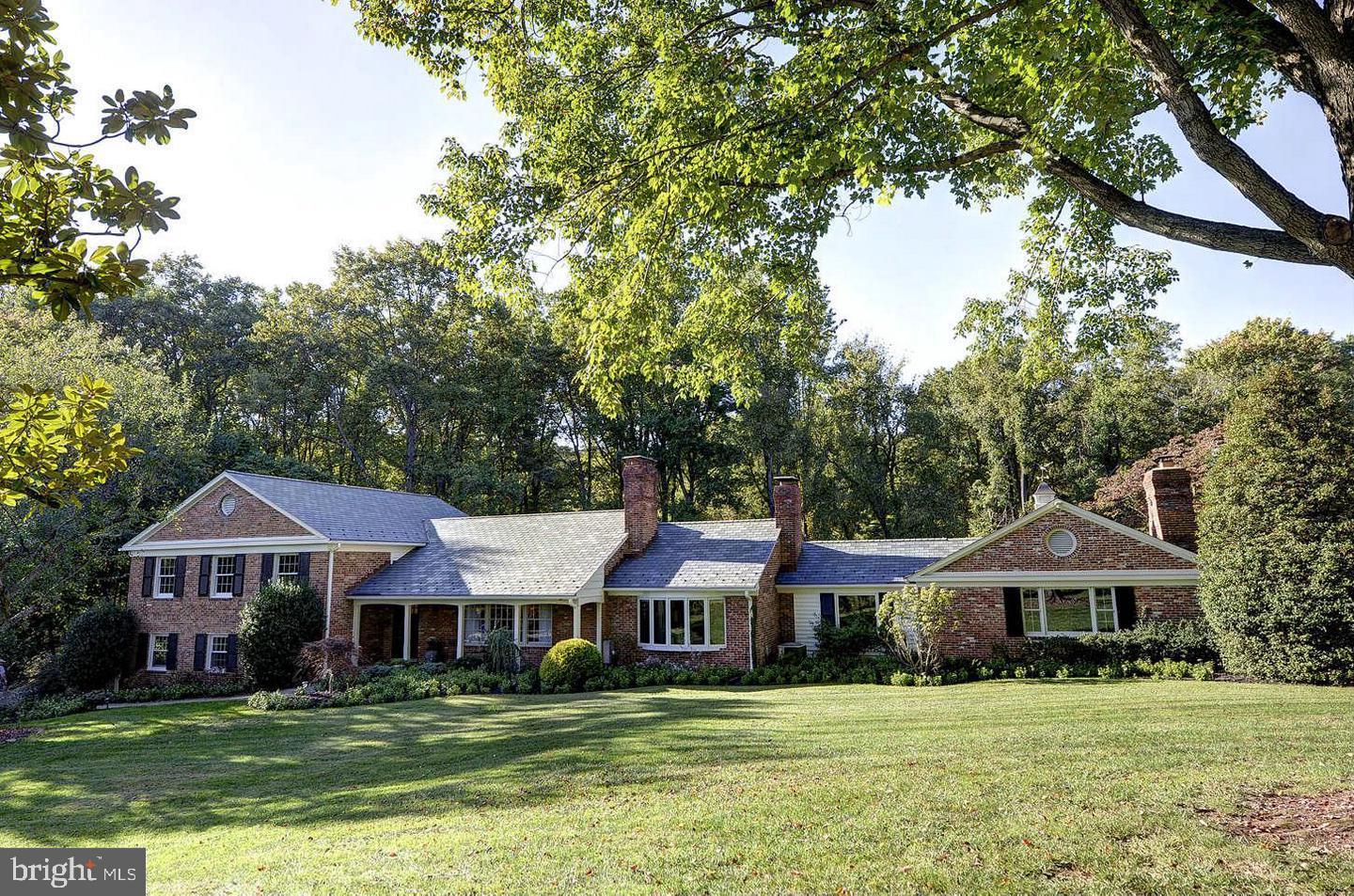 POTOMAC OUTSIDE - Residential