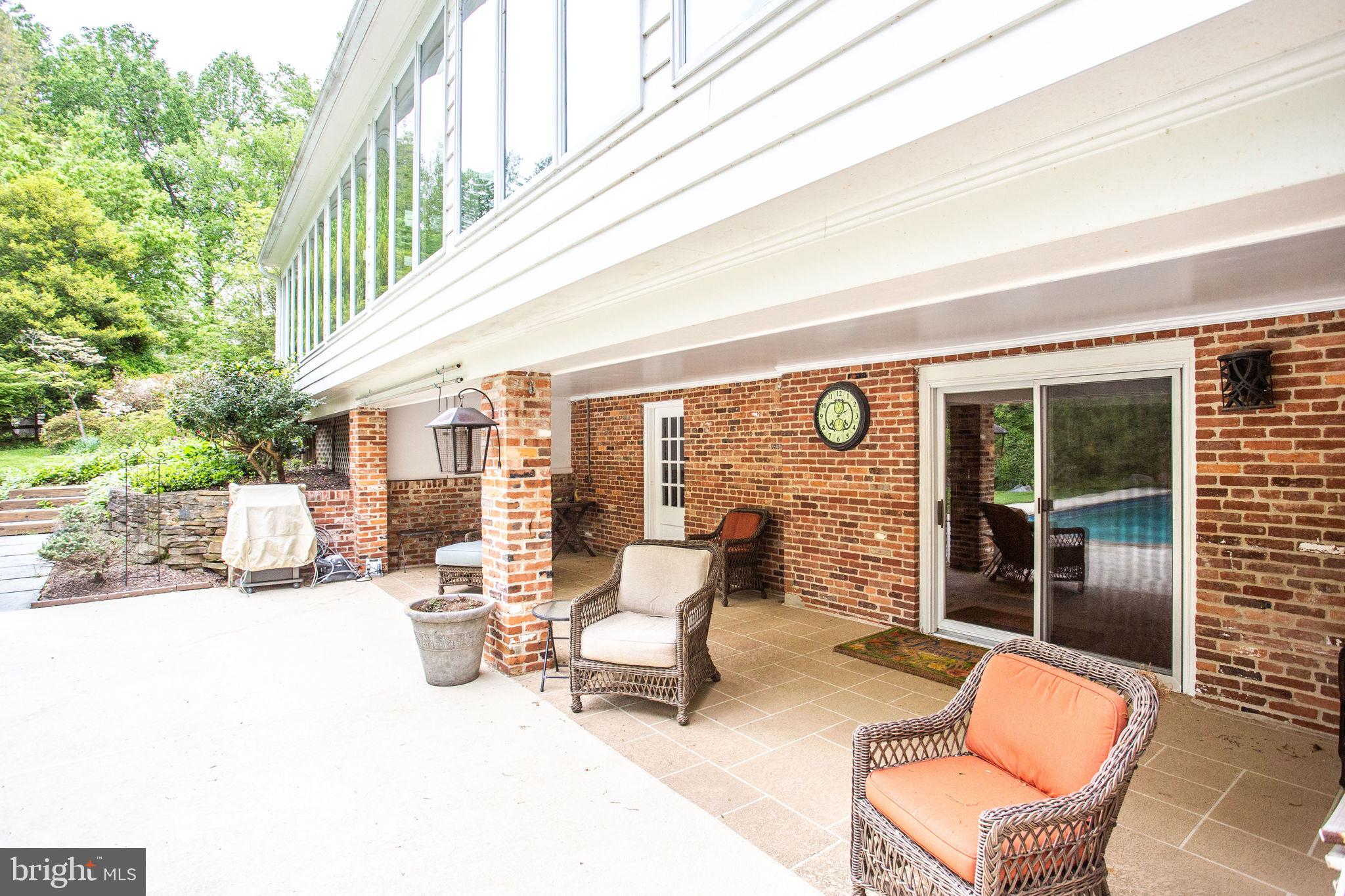 POTOMAC OUTSIDE - Residential