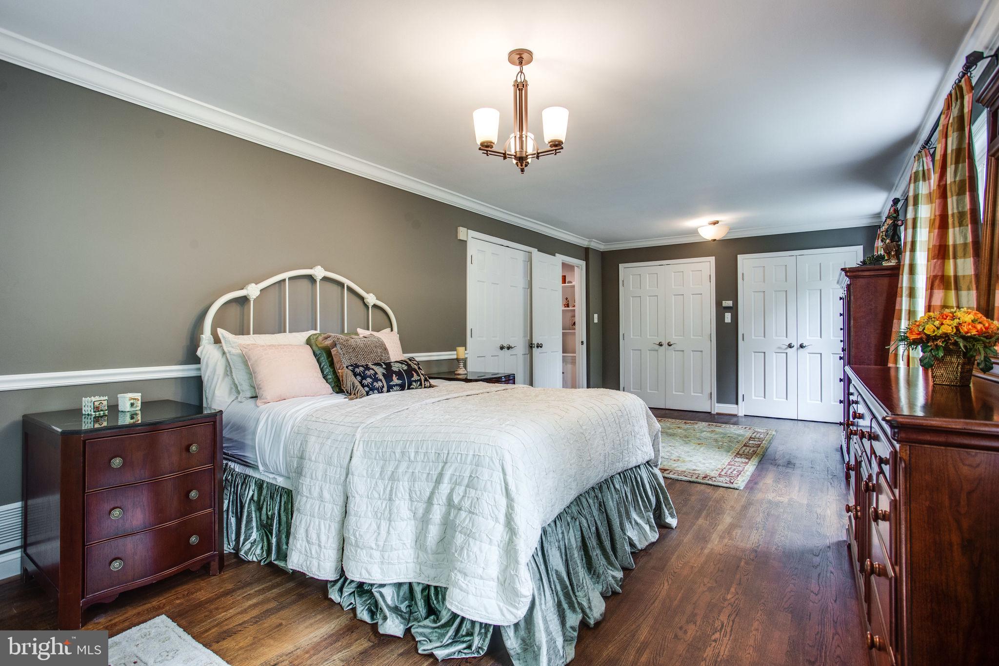 POTOMAC OUTSIDE - Residential