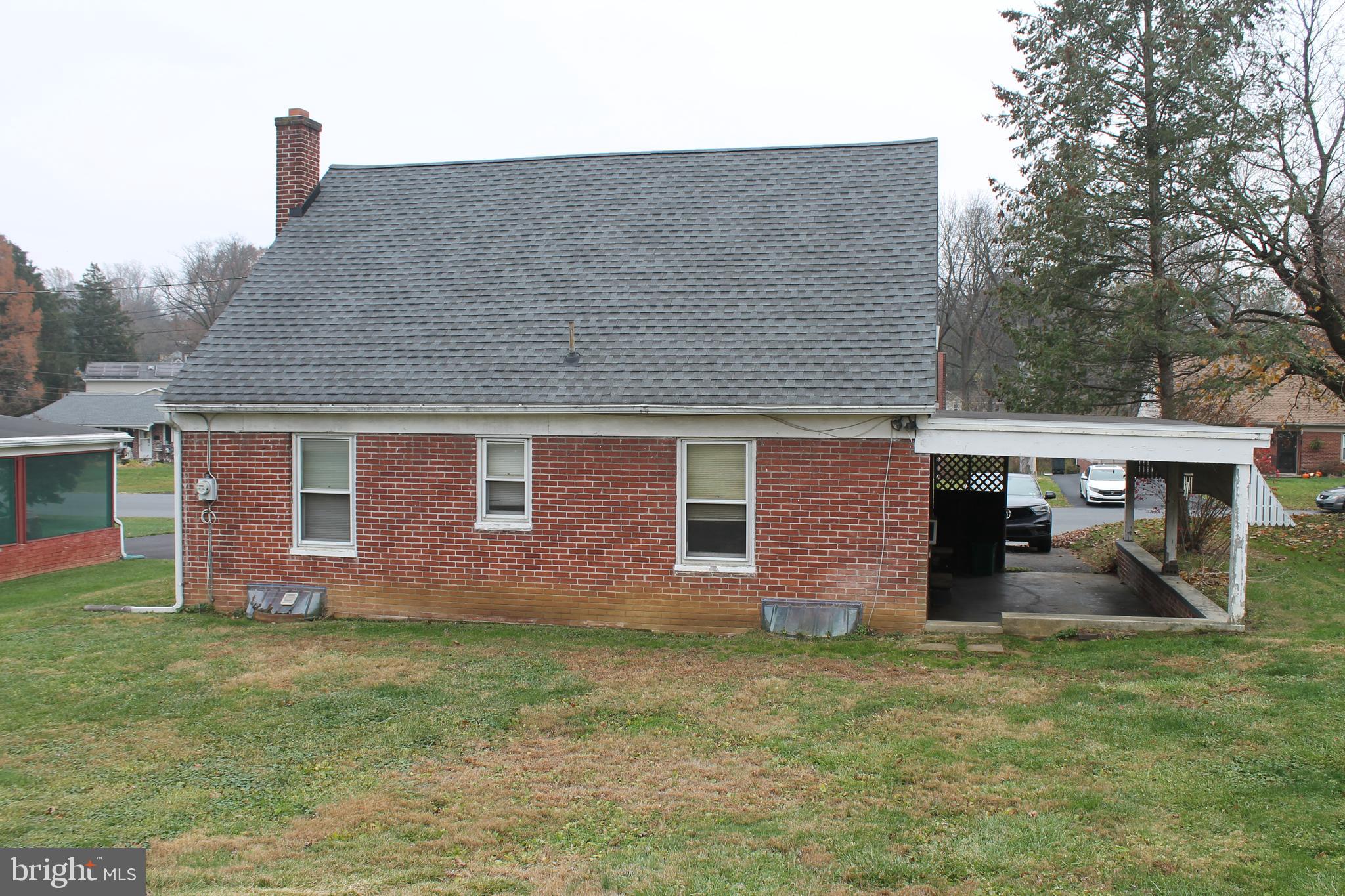 1307 MEADOWCREEK LANE