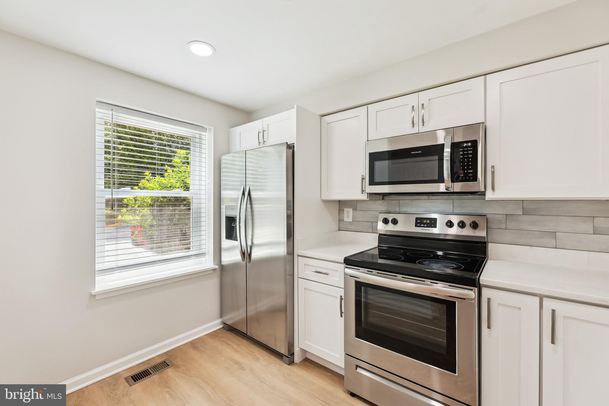 8402 RED EAGLE COURT