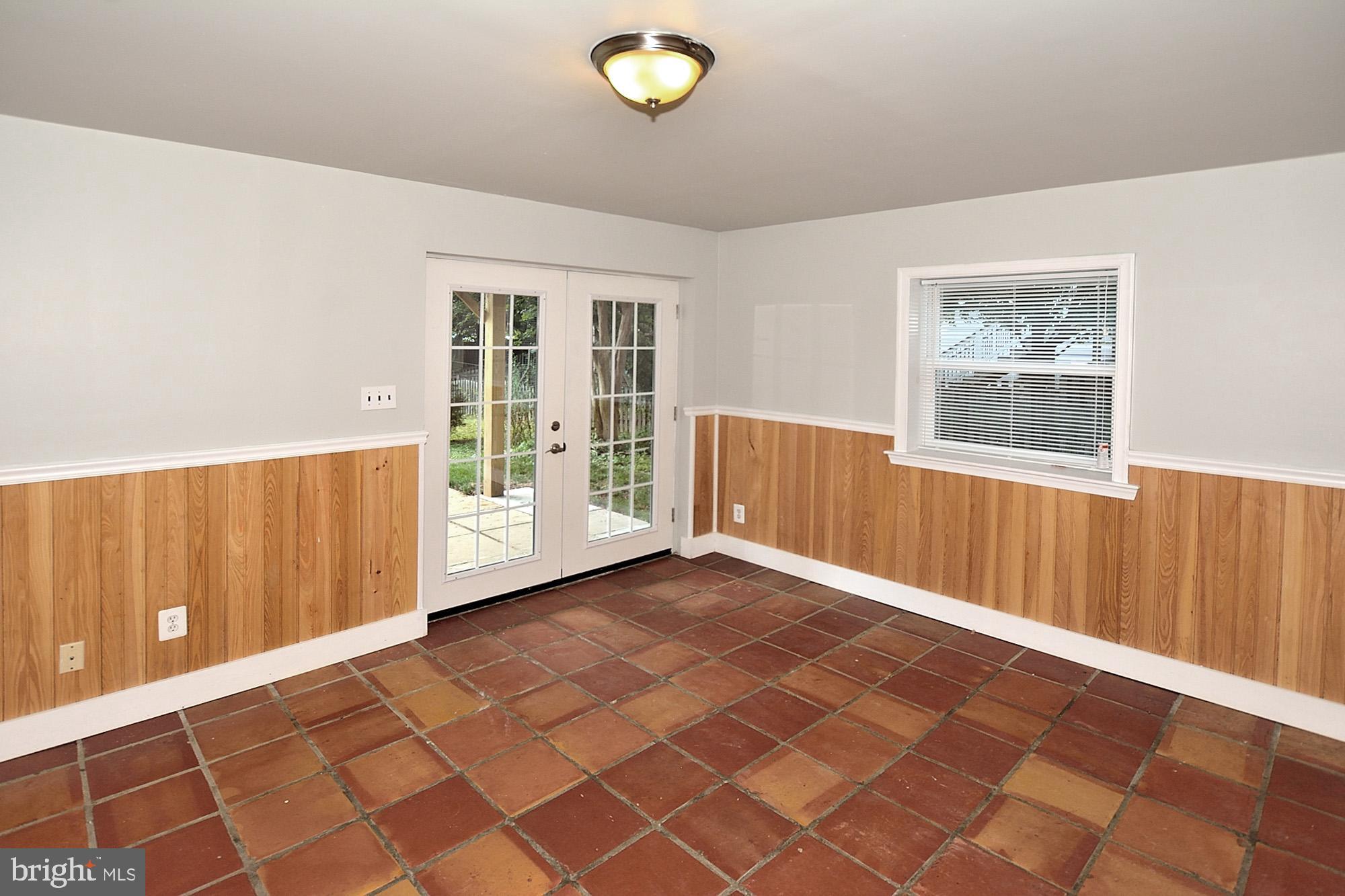 OVER LEE KNOLLS - Residential Lease