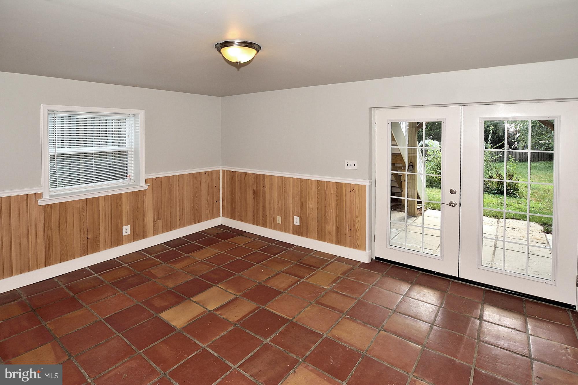 OVER LEE KNOLLS - Residential Lease