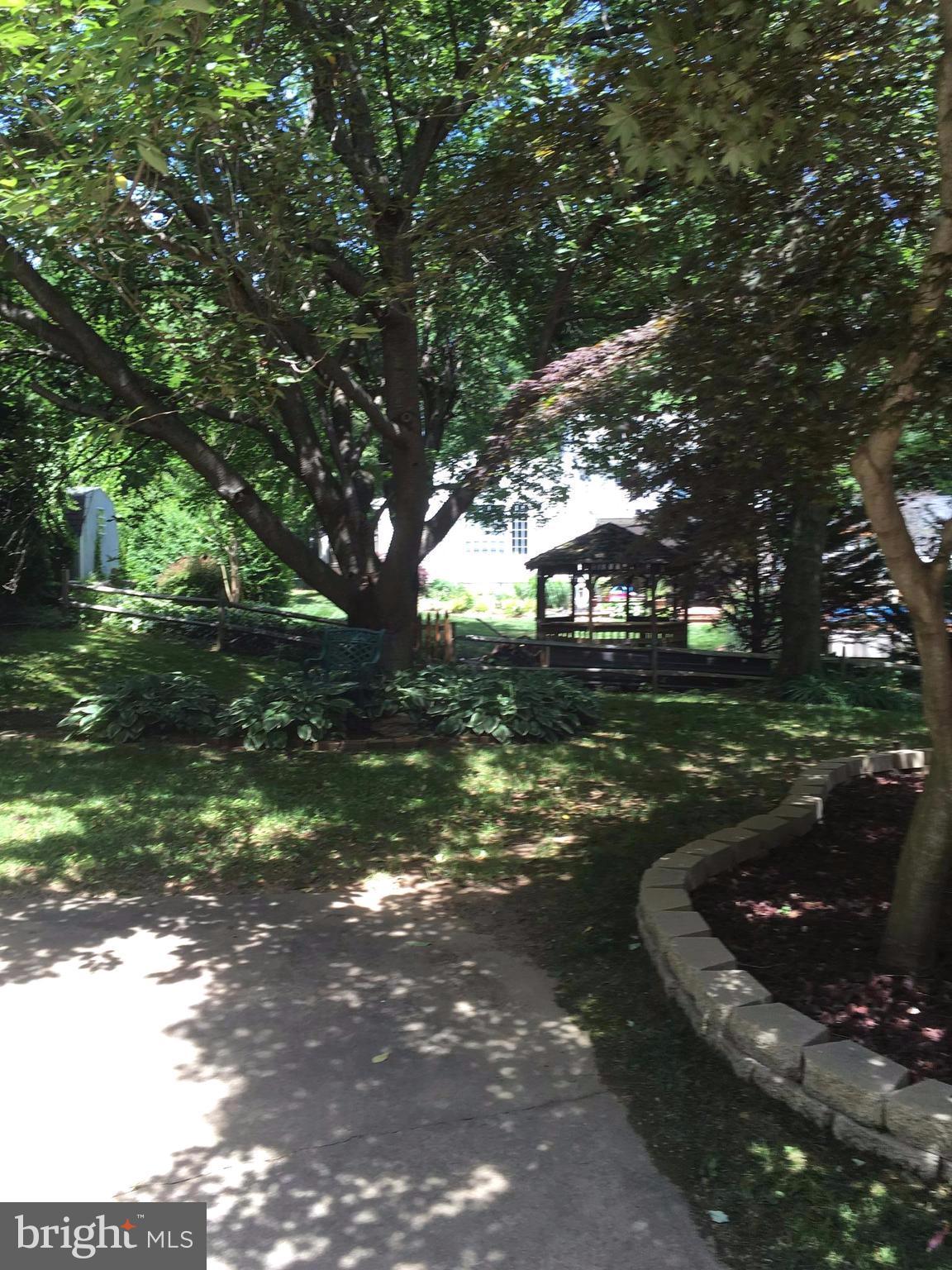 PINEDALE WOODS - Residential