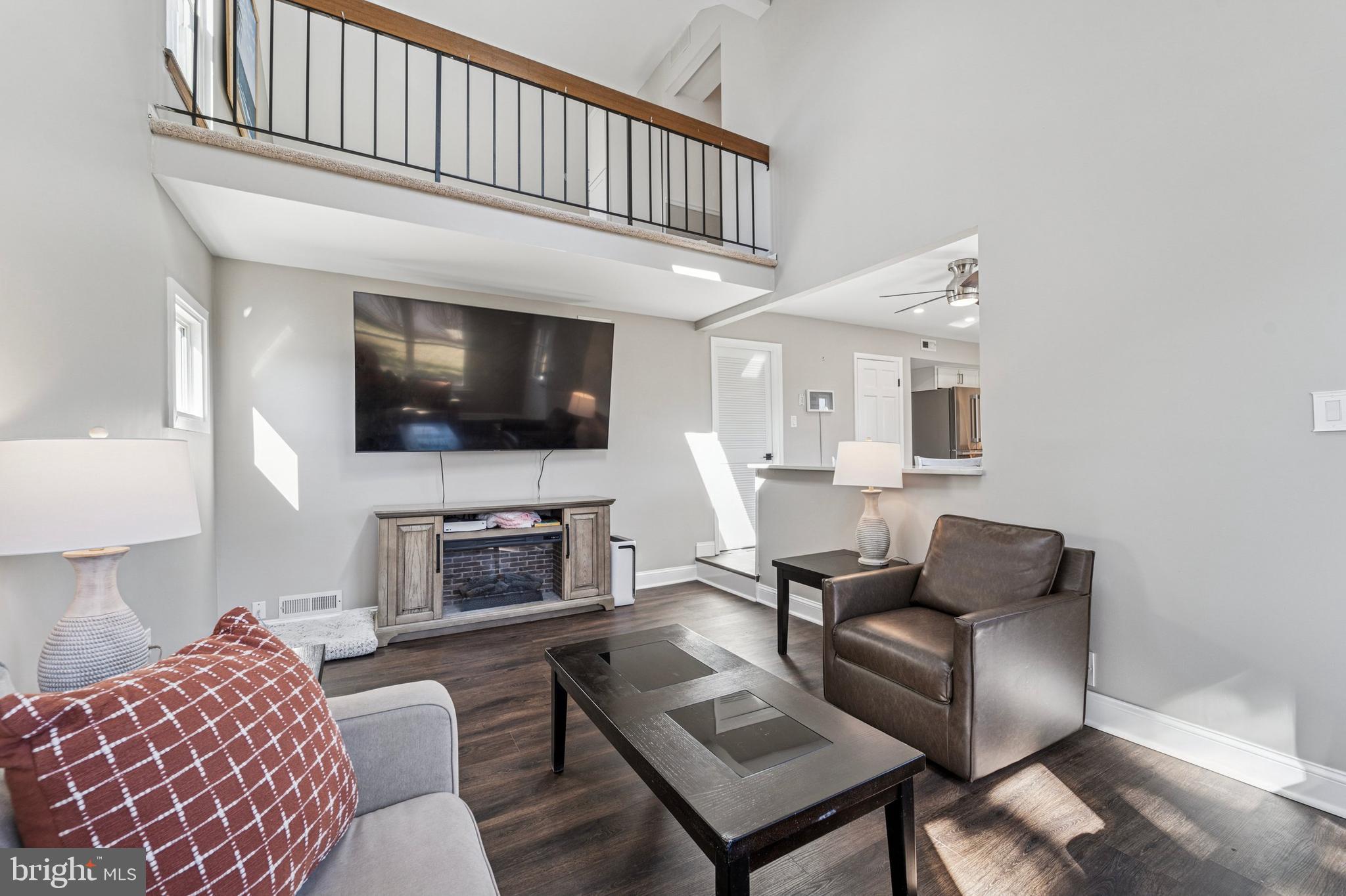 COLTS NECK - Residential