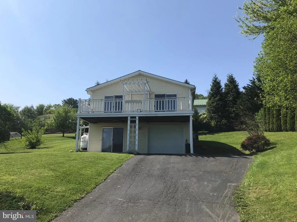27 Birch Drive, Lewistown, PA 17044