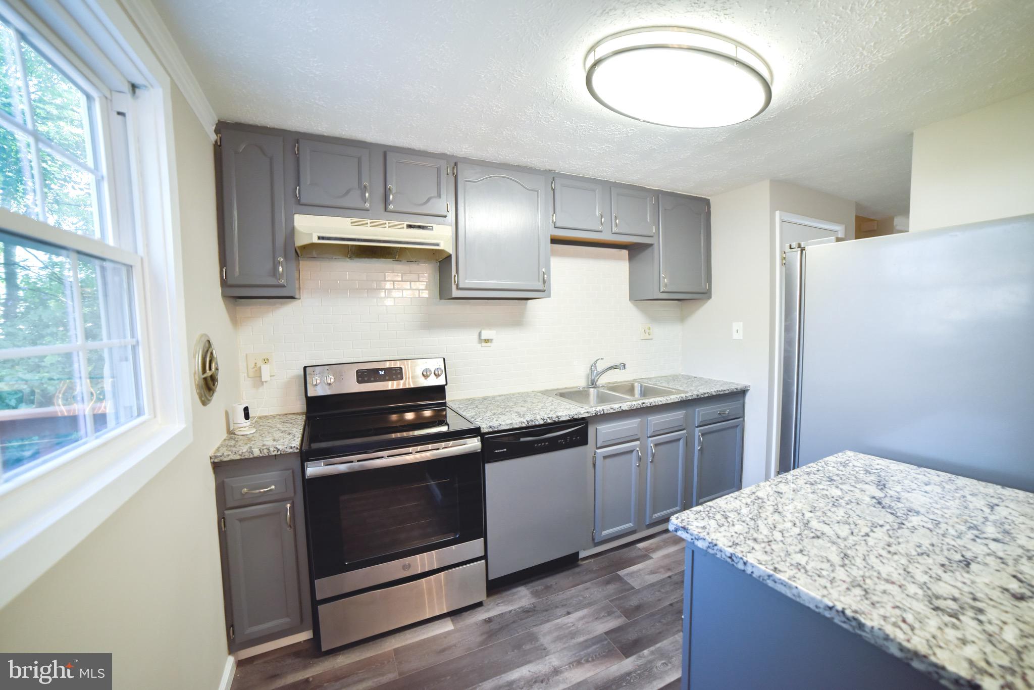 PROSPECT KNOLLS - Residential