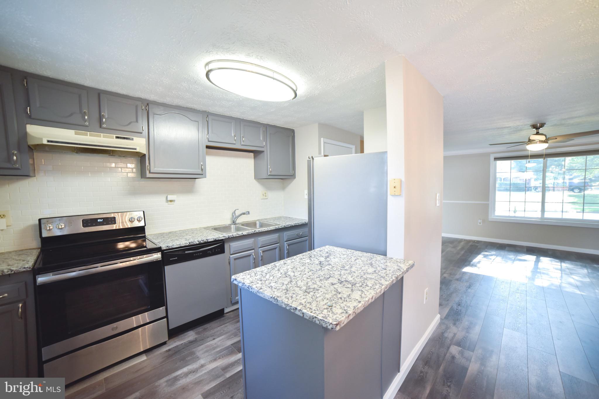 PROSPECT KNOLLS - Residential