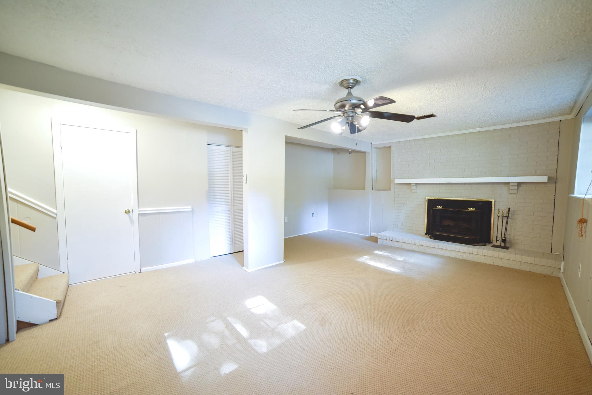 PROSPECT KNOLLS - Residential