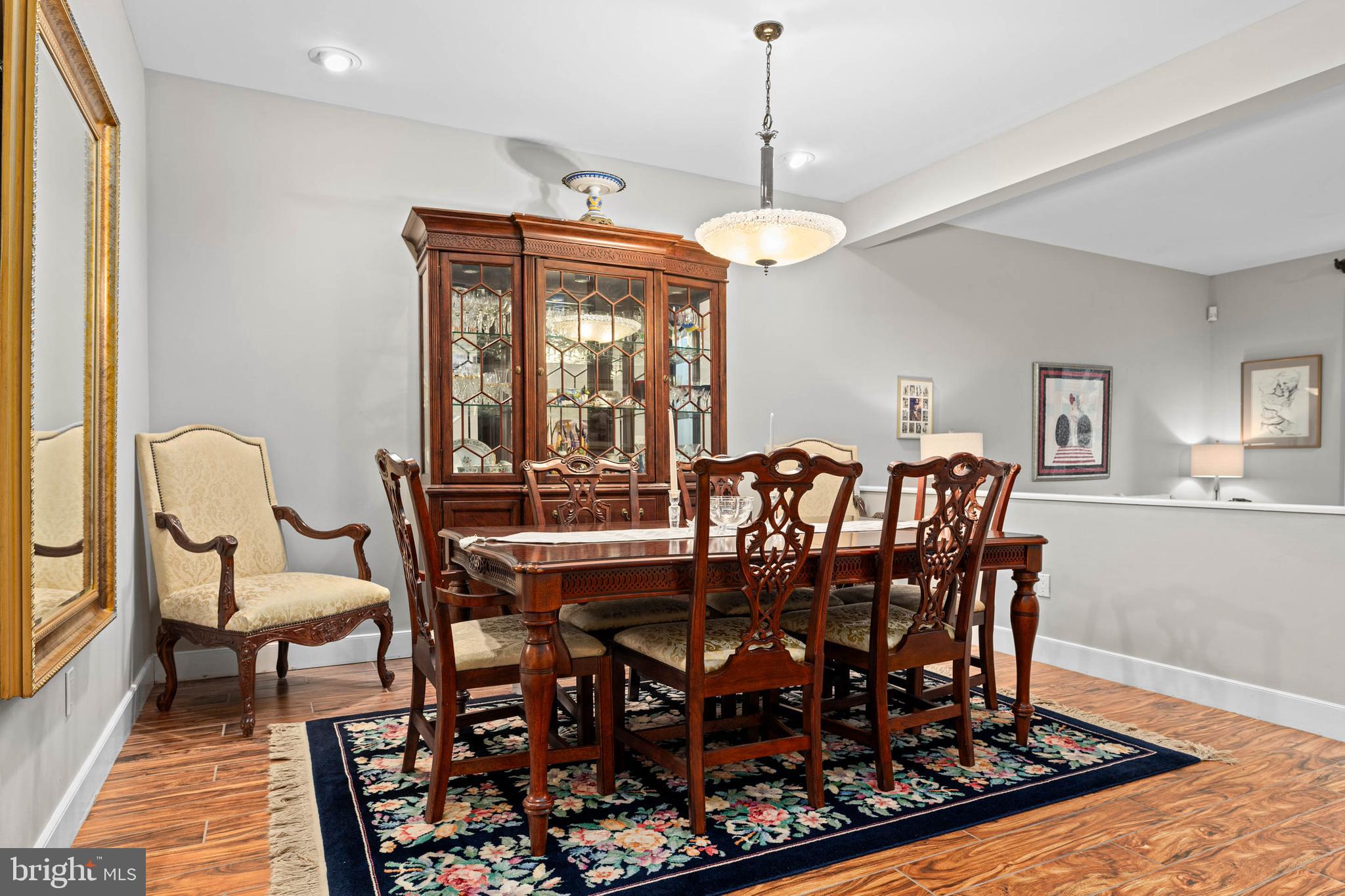 GREYTHORNE WOODS - Residential