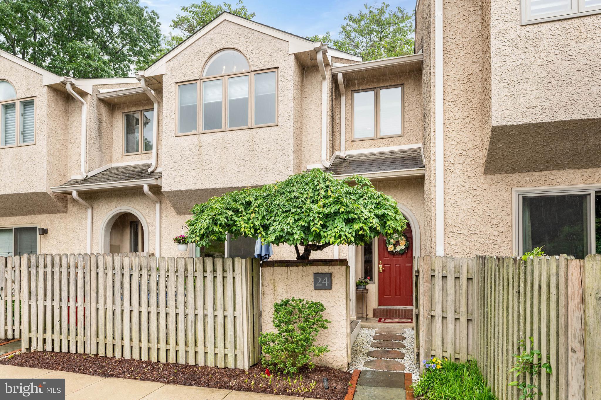 24 GREYTHORNE WOODS CIRCLE